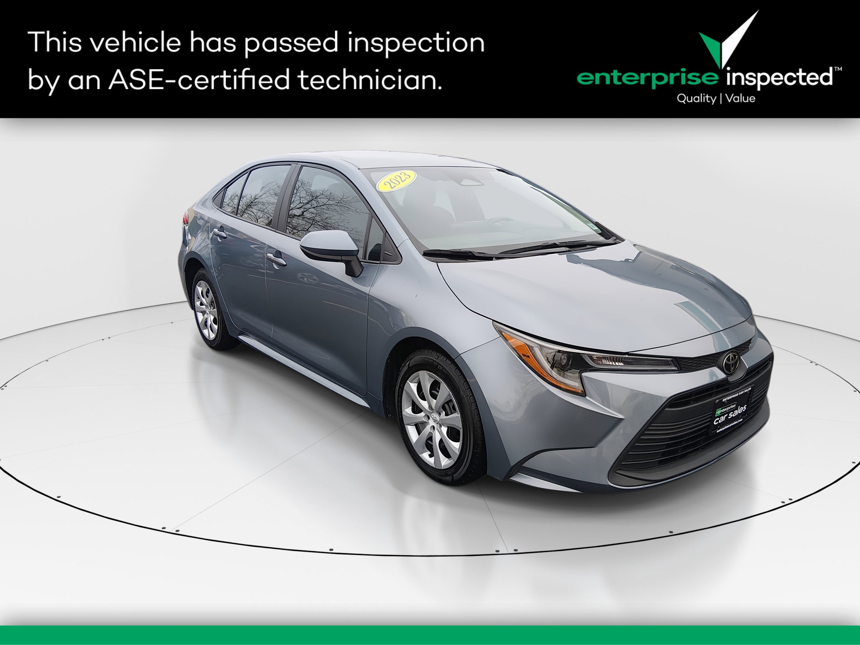 2023 Toyota Corolla LE's photo