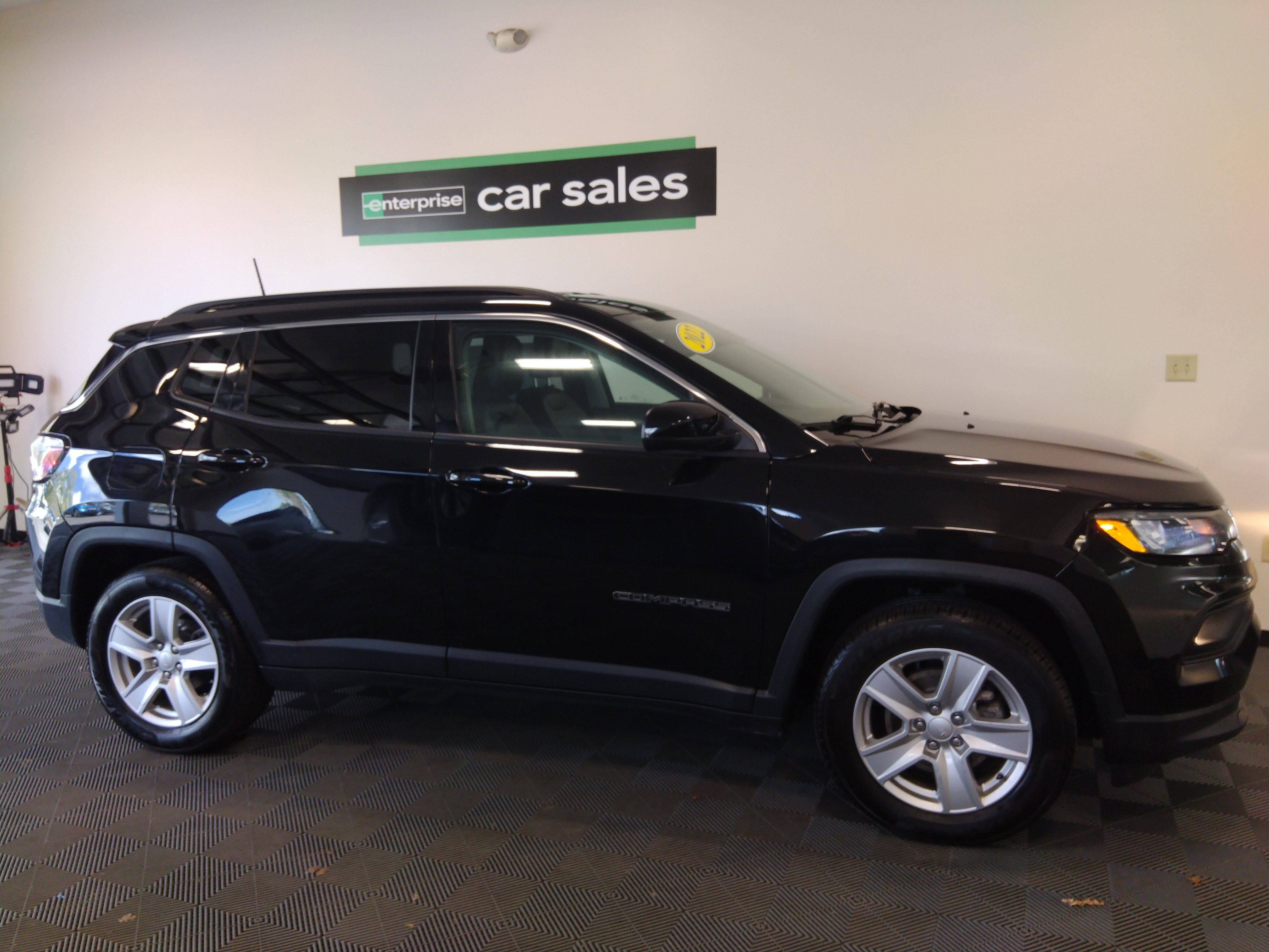 2022 Jeep Compass Latitude FWD