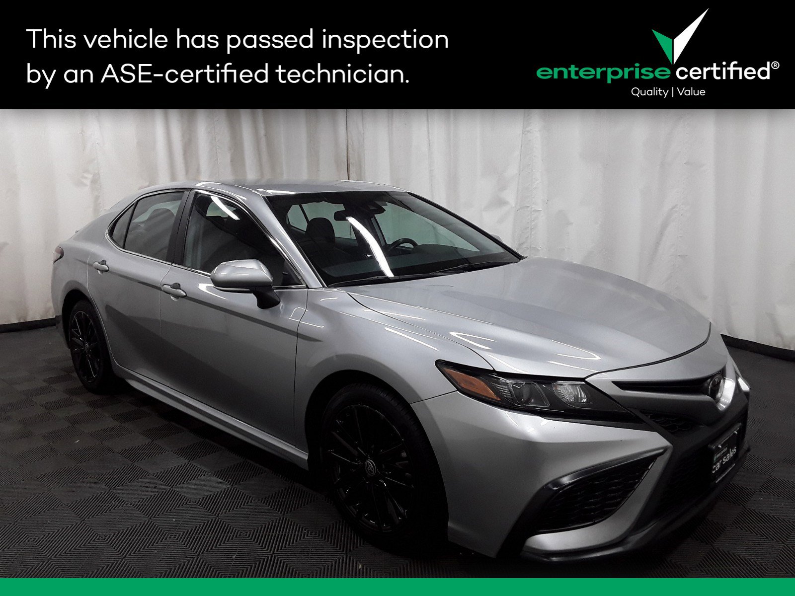 Used 2022 Toyota Camry SE Auto