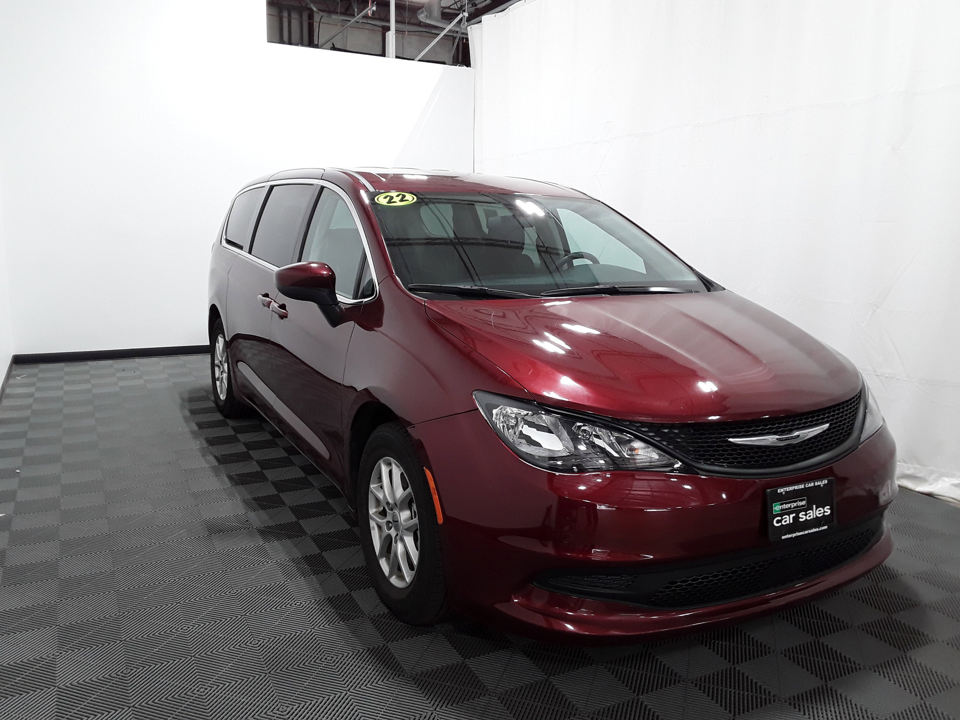 Used 2022 Chrysler Voyager LX FWD's photo