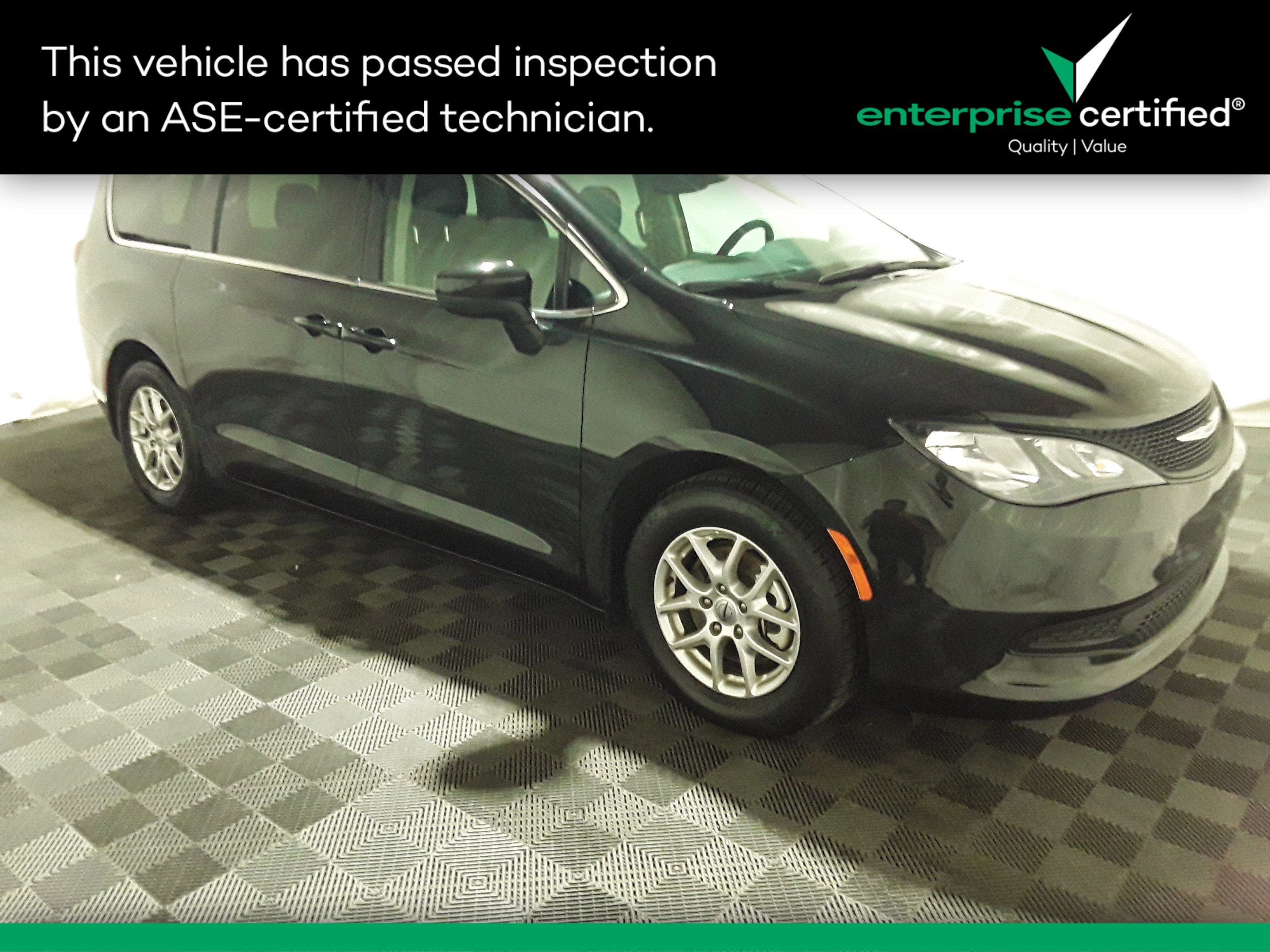 2023 Chrysler Voyager LX FWD