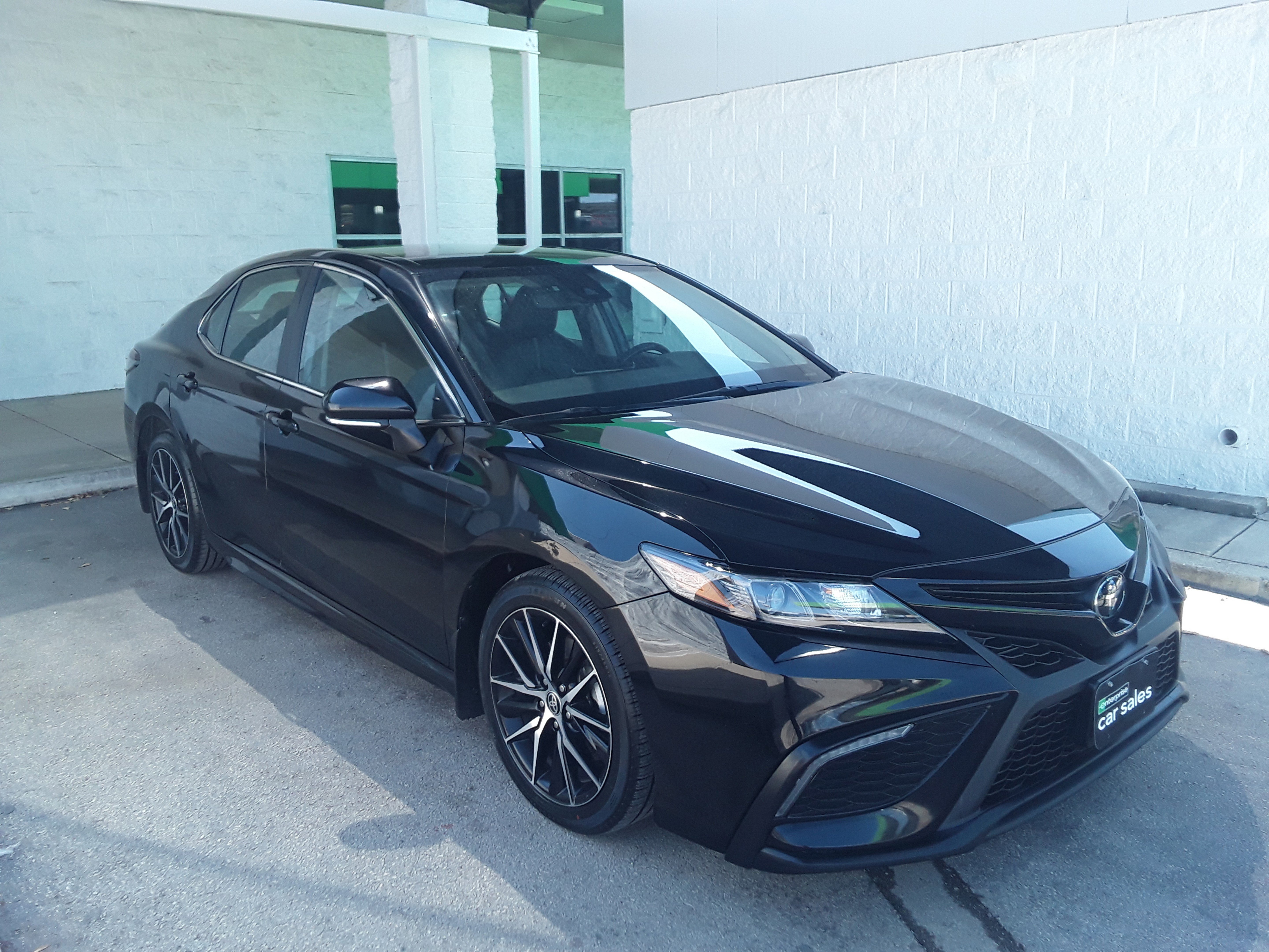 2022 Toyota Camry SE Auto