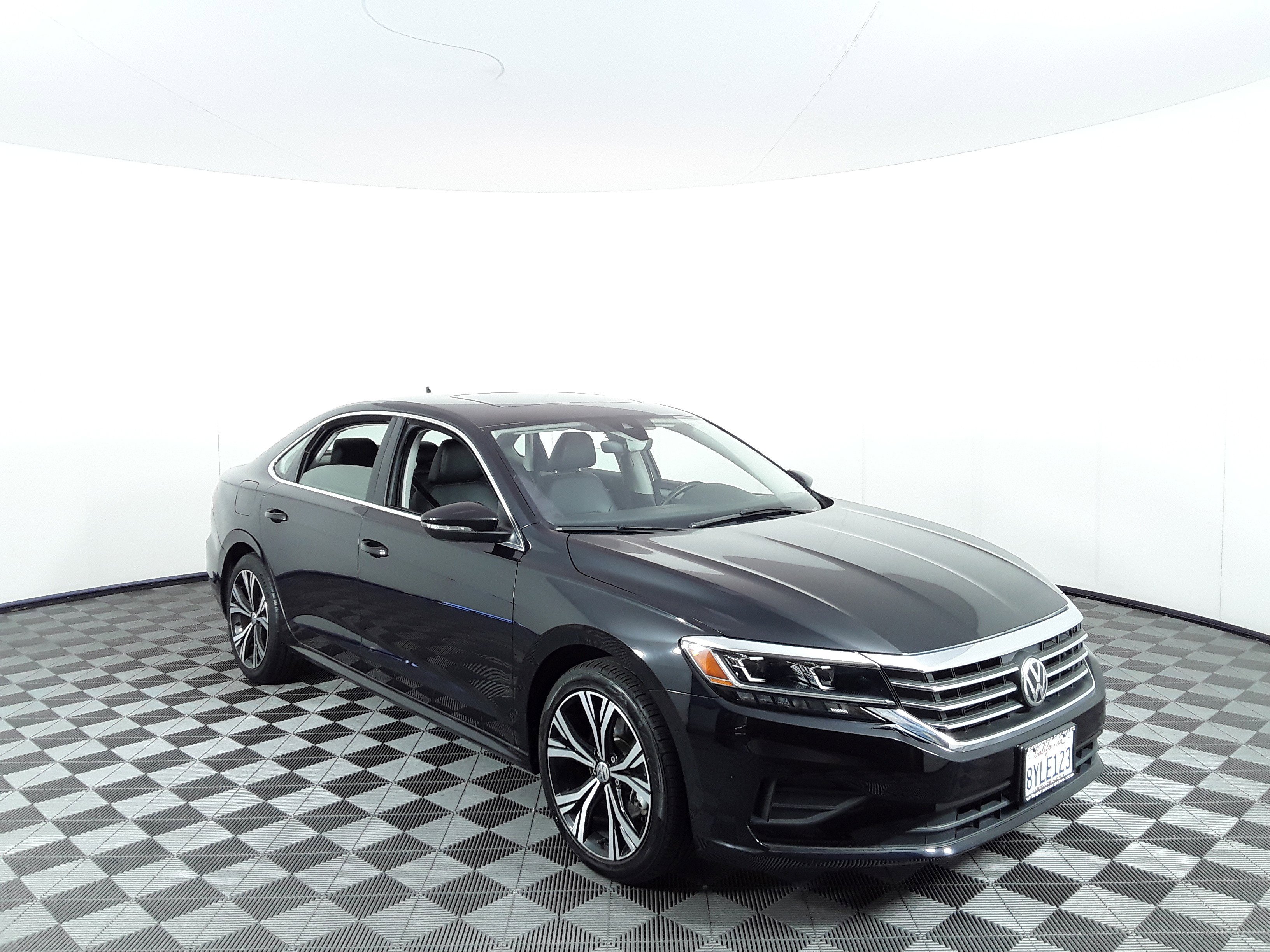 2022 Volkswagen Passat 2.0T SE Auto