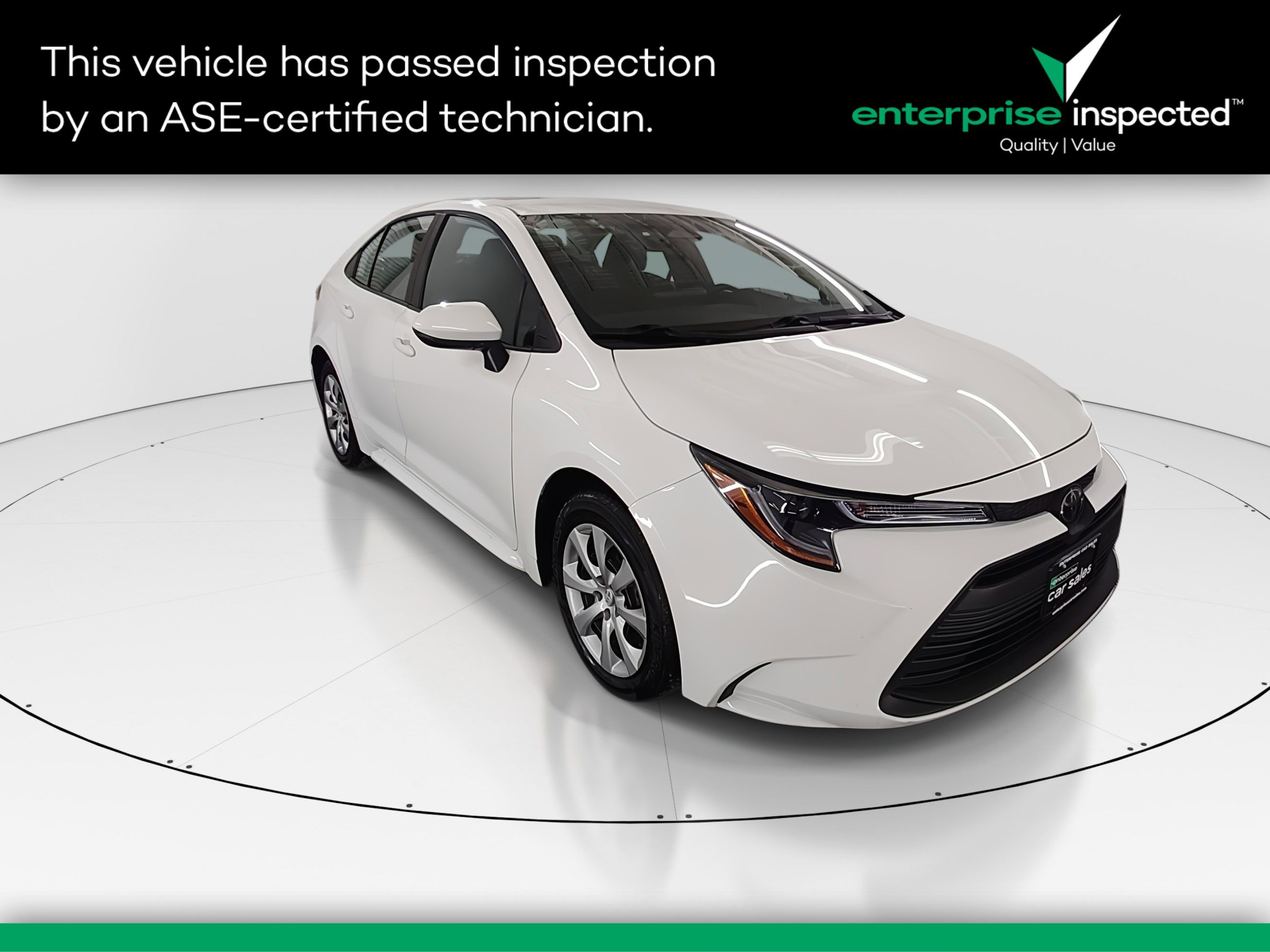 2025 Toyota Corolla LE's photo