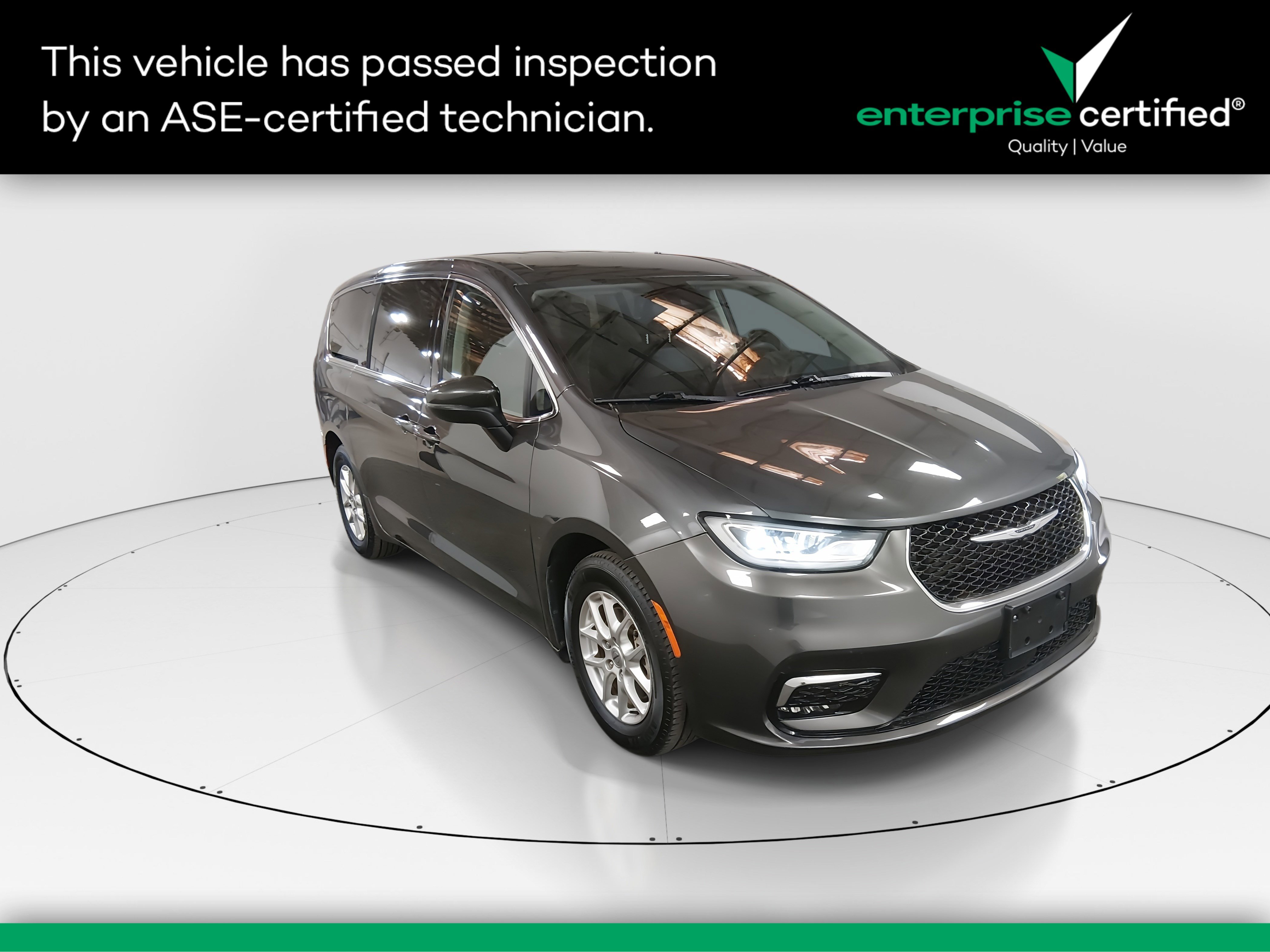 Used 2023 Chrysler Pacifica Touring L FWD