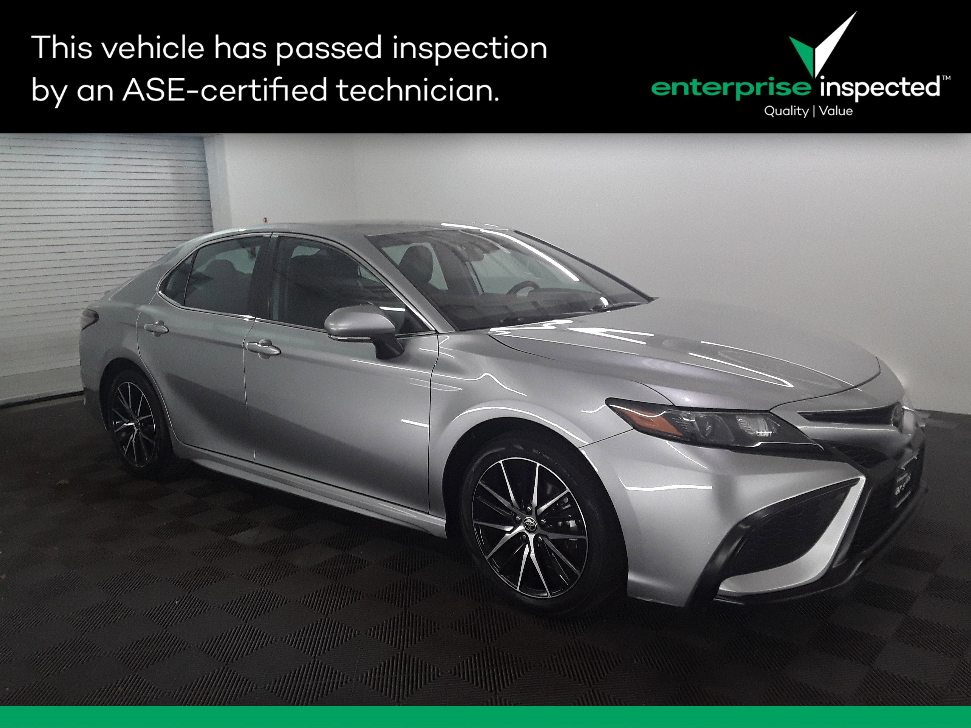 2023 Toyota Camry SE Auto