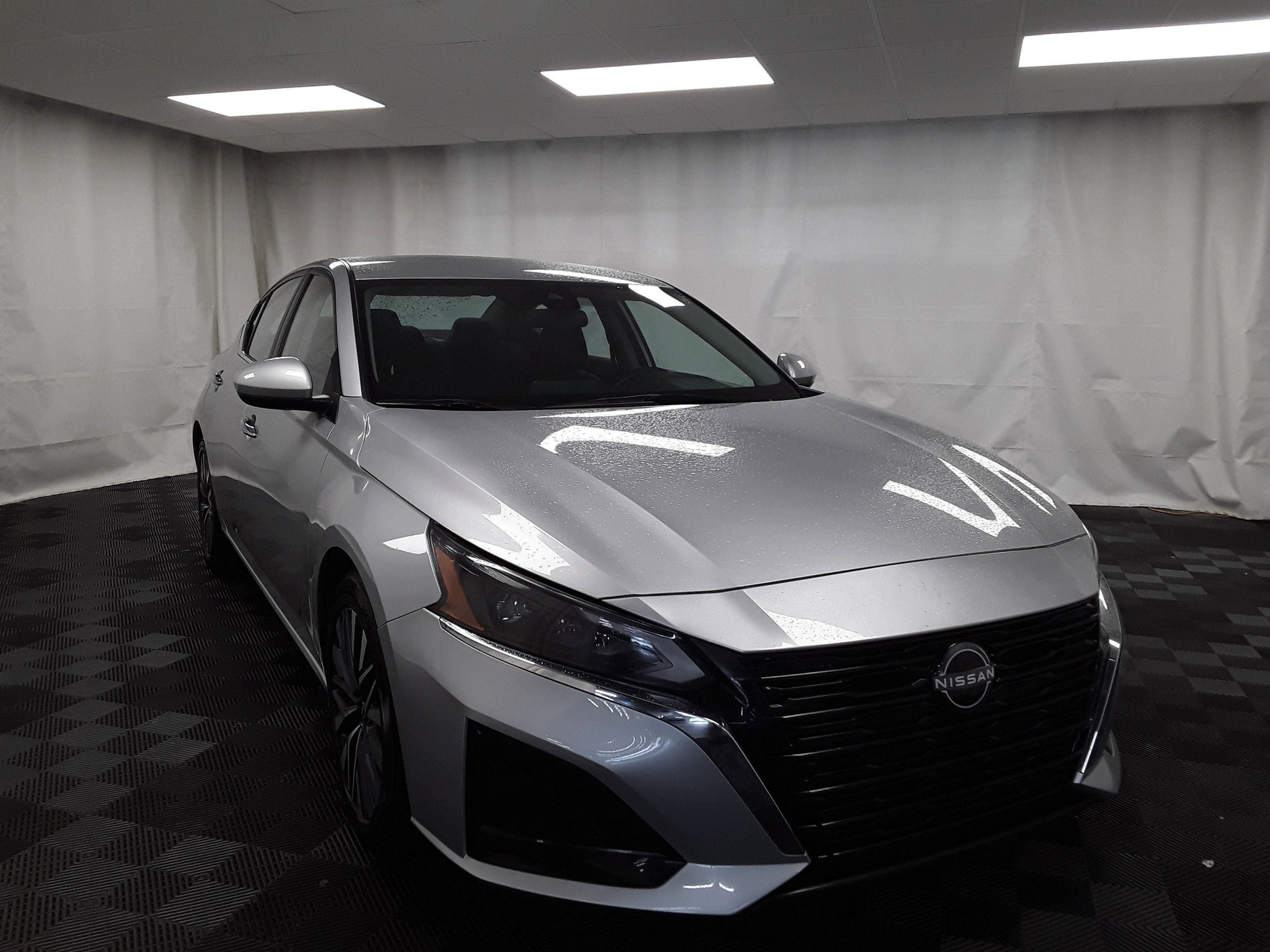 2023 Nissan Altima 2.5 SV Sedan