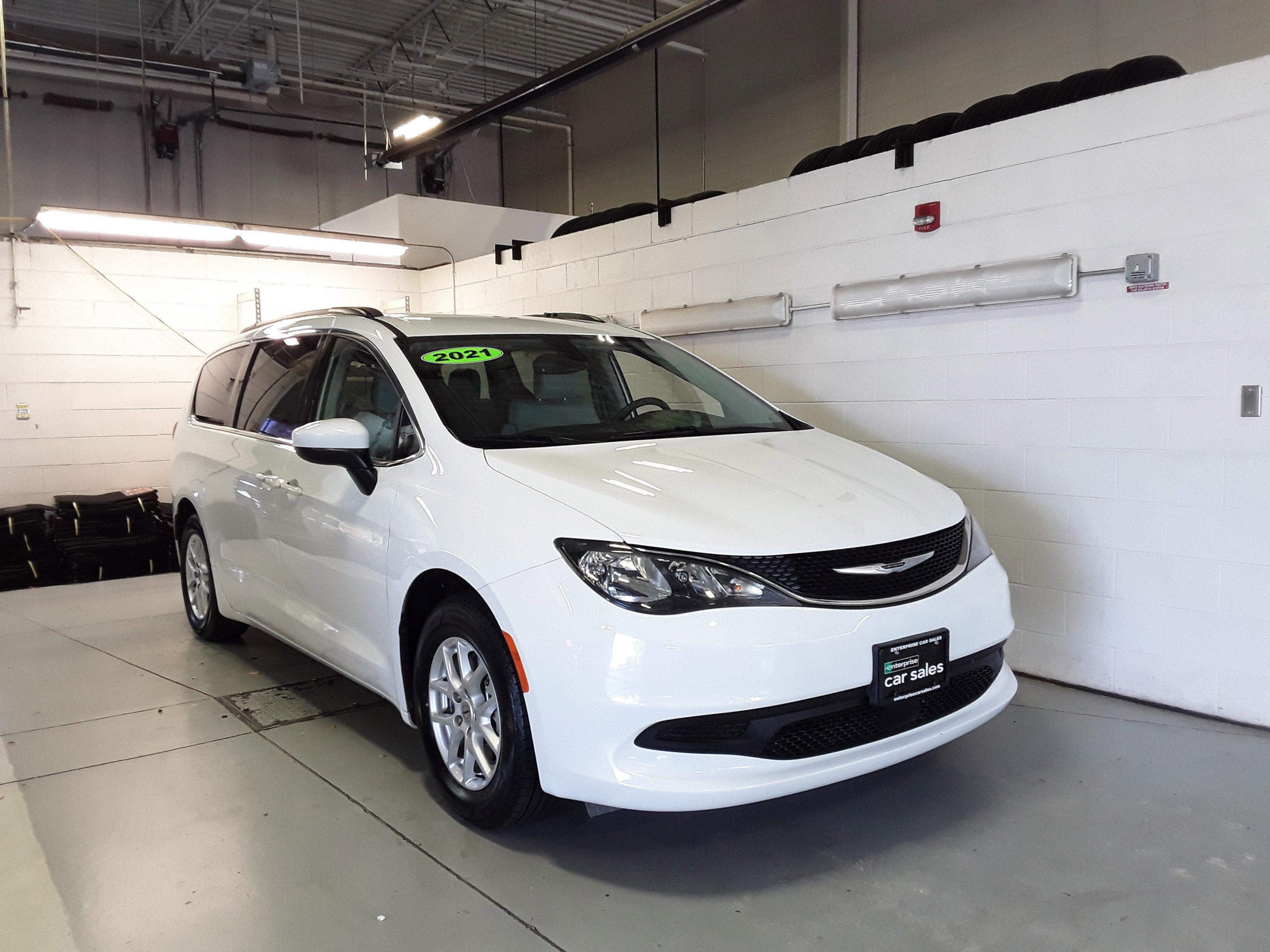 Used 2021 Chrysler Voyager LXI FWD