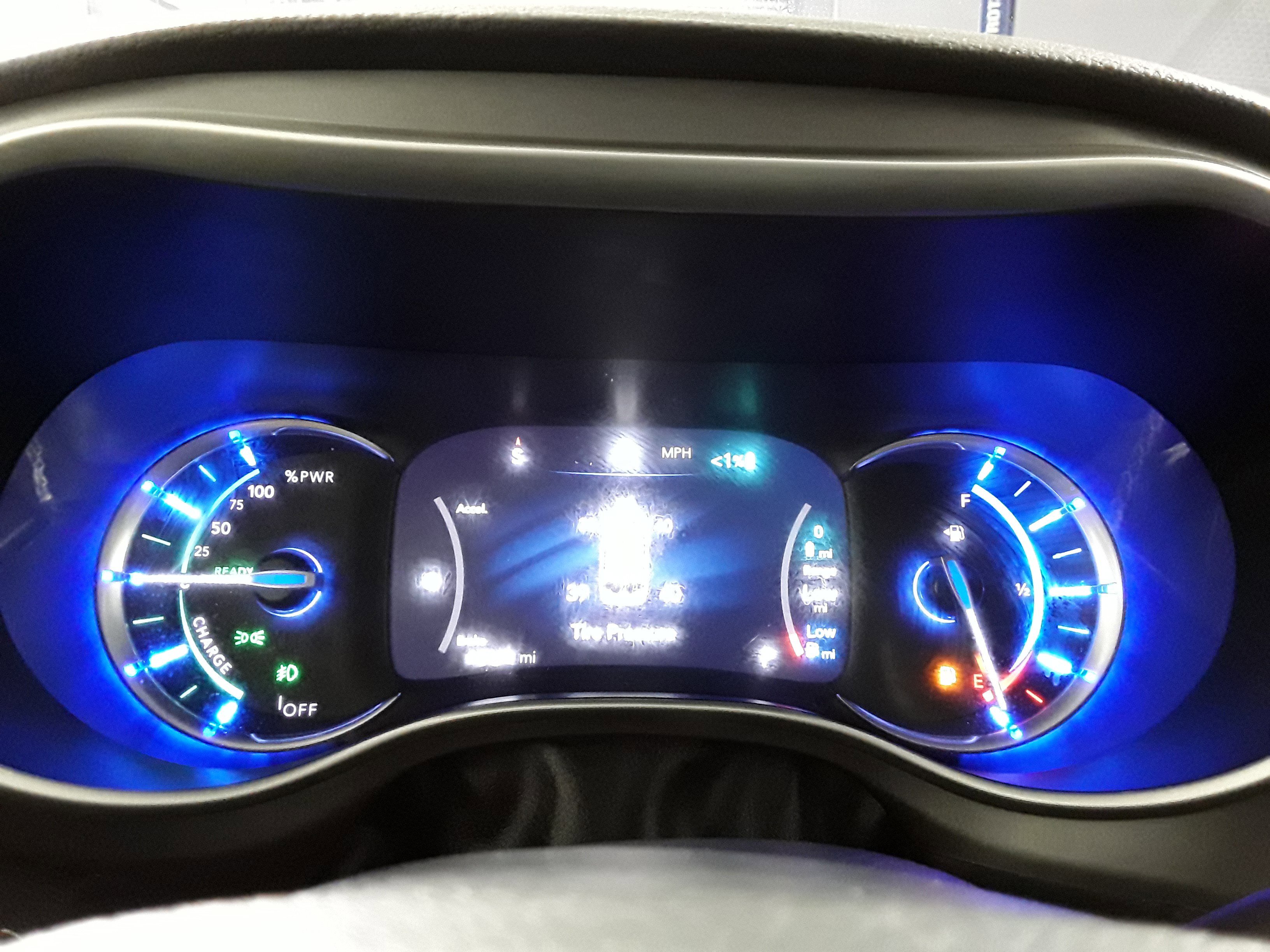 Image 9 of Used 2022 Chrysler Pacifica Hybrid Touring L FWD