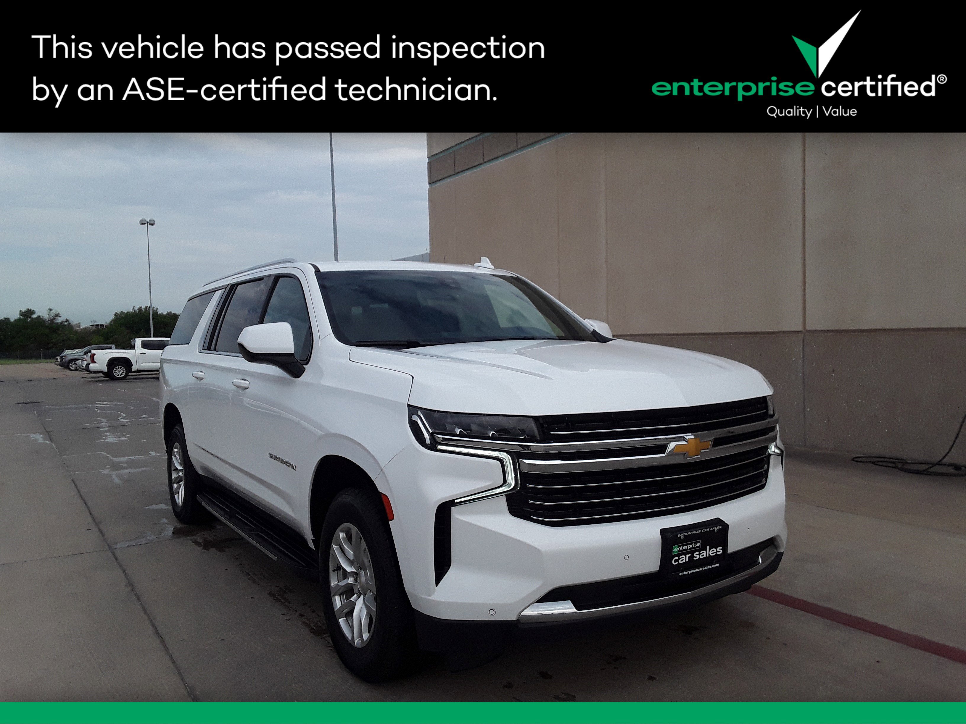 2023 Chevrolet Suburban 4WD 4dr LT