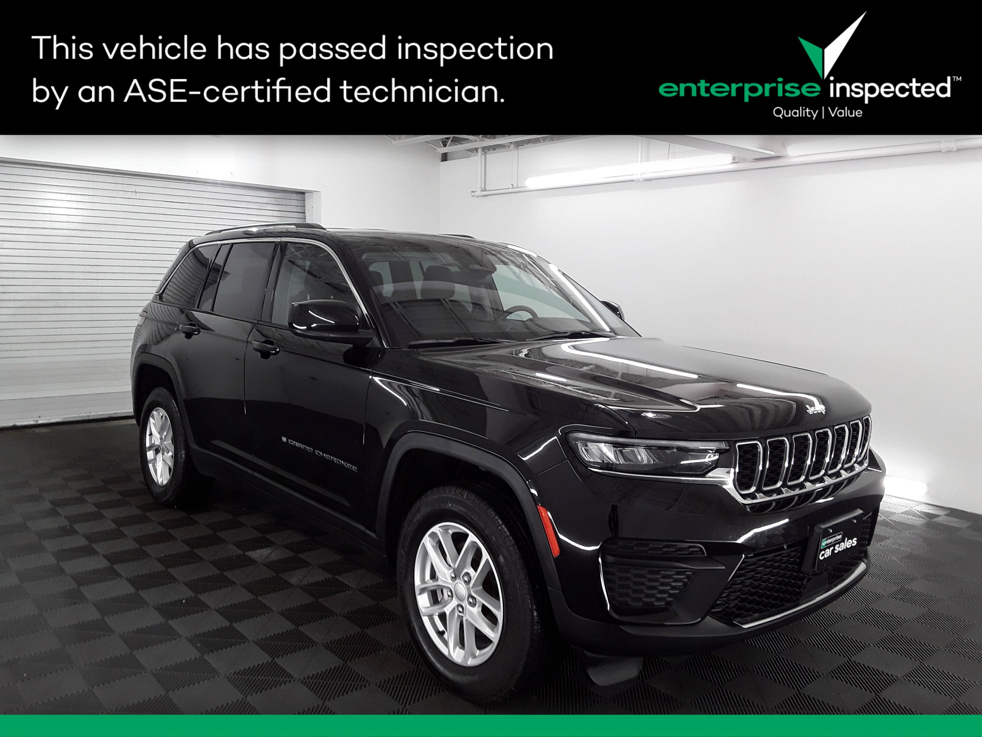 2023 Jeep Grand Cherokee Laredo 4x4