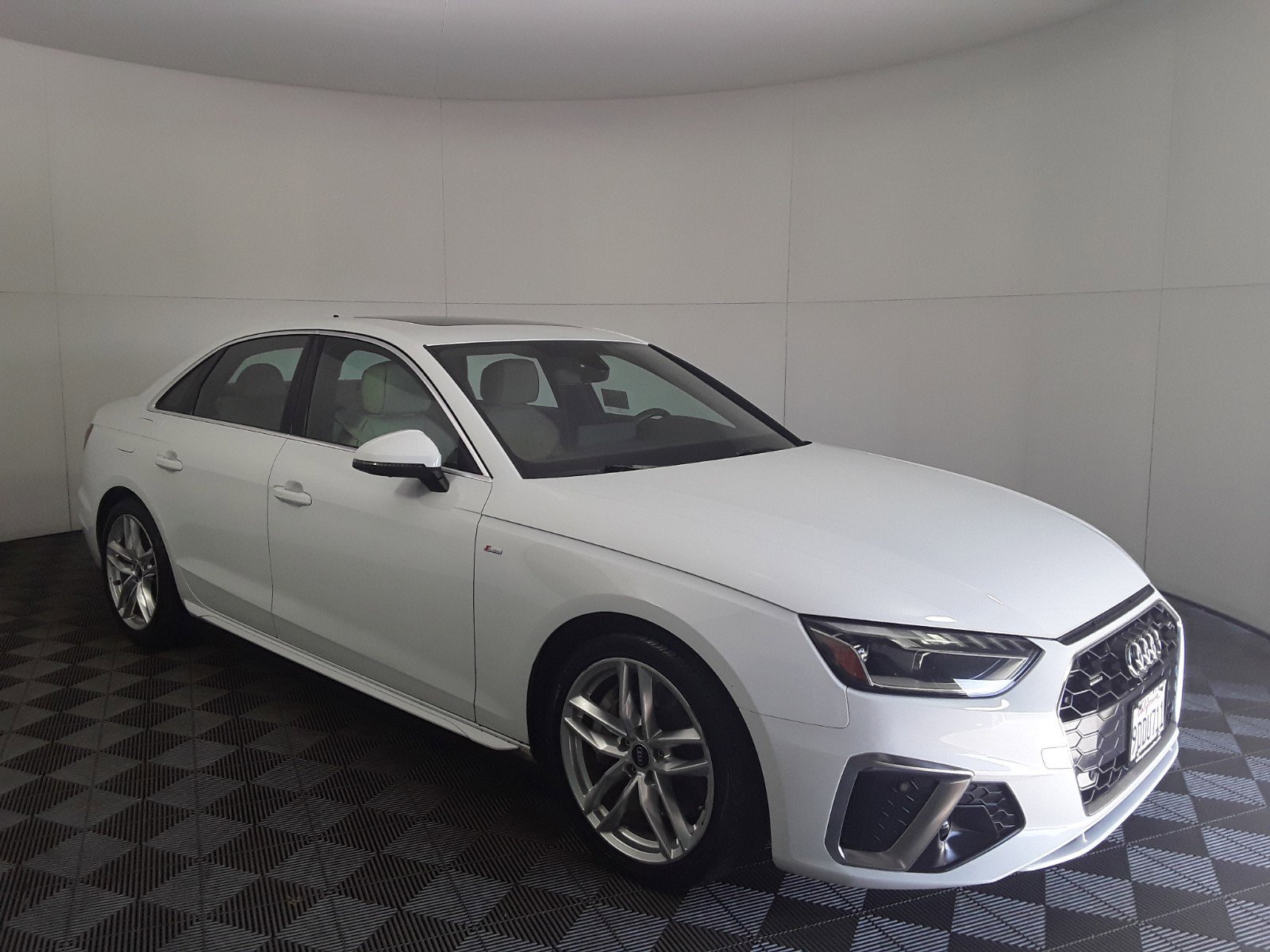 2022 Audi A4 Sedan S line Premium Plus 45 TFSI quattro