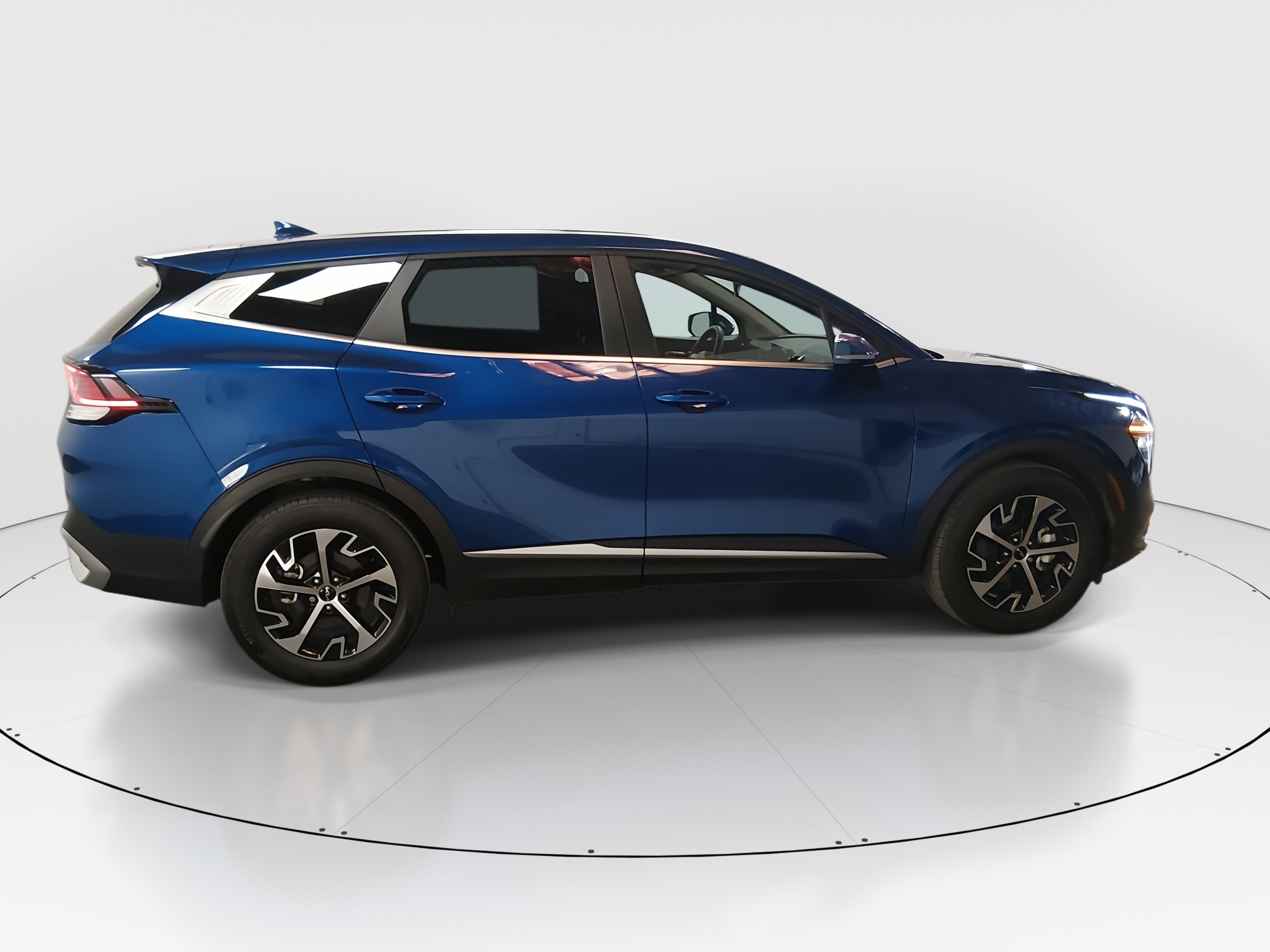 2024 Kia Sportage EX - Photo 8