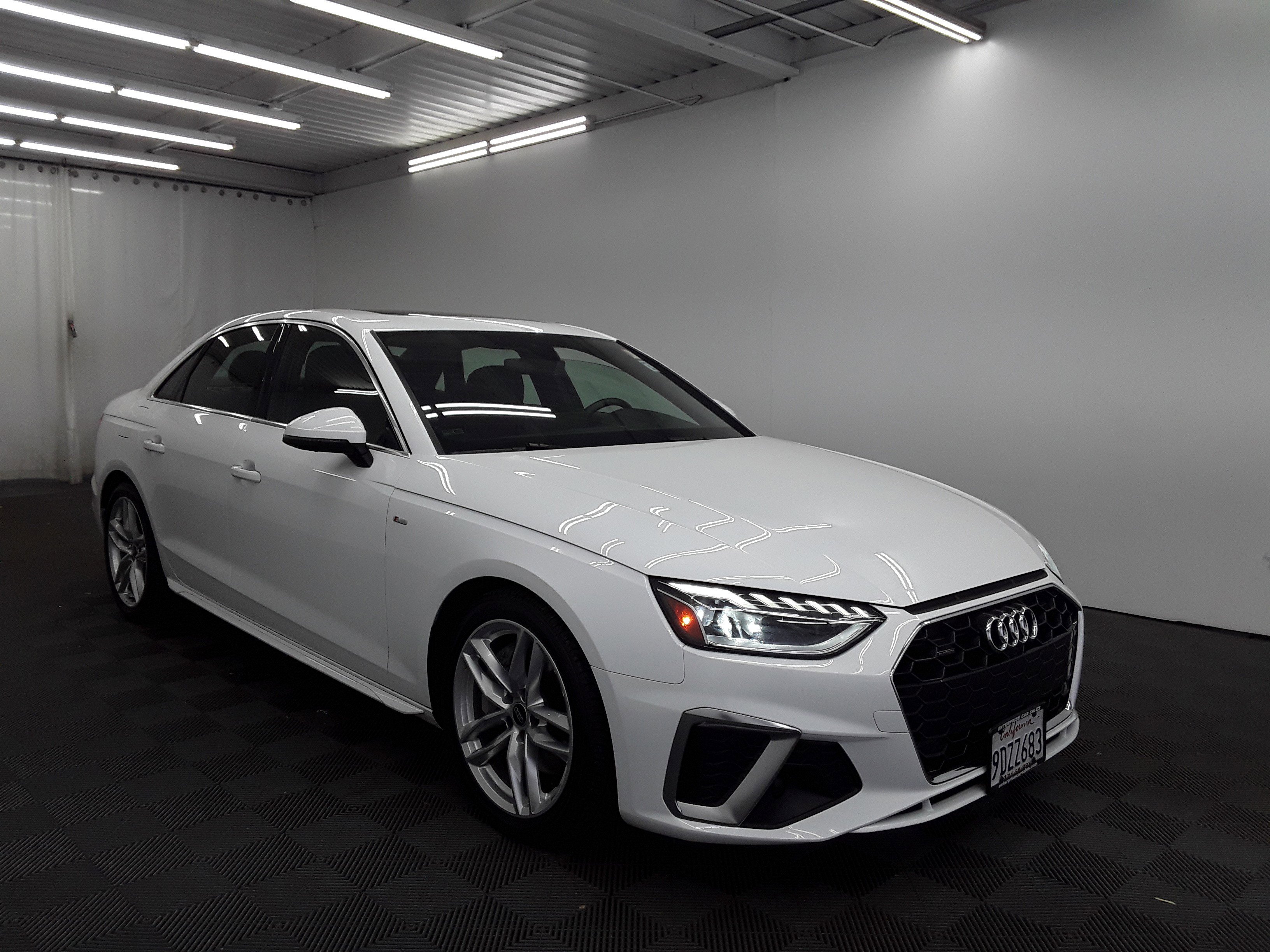 2023 Audi A4 Sedan S line Premium Plus 45 TFSI quattro