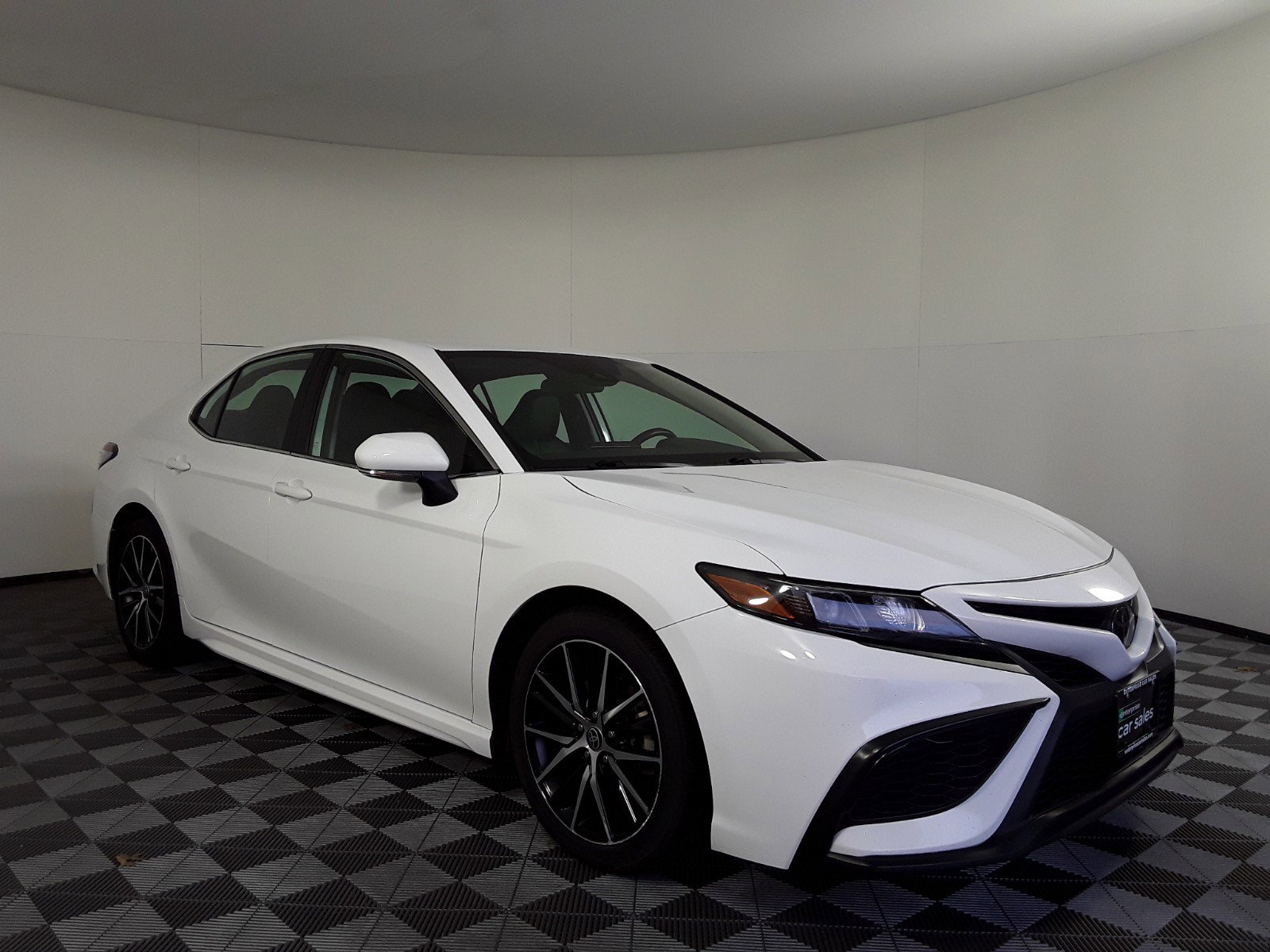 2022 Toyota Camry SE Auto