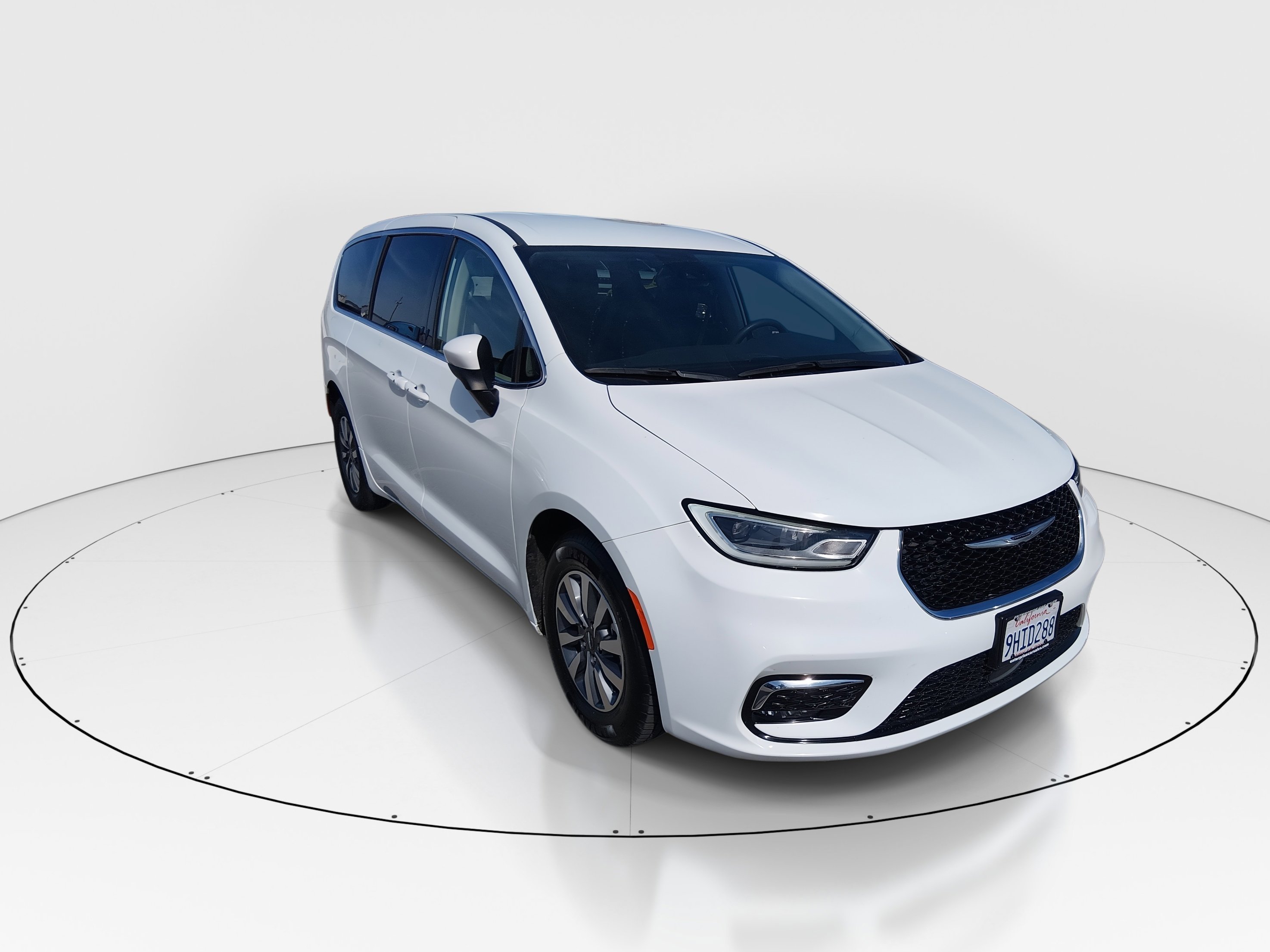 2023 Chrysler Pacifica Hybrid Touring L