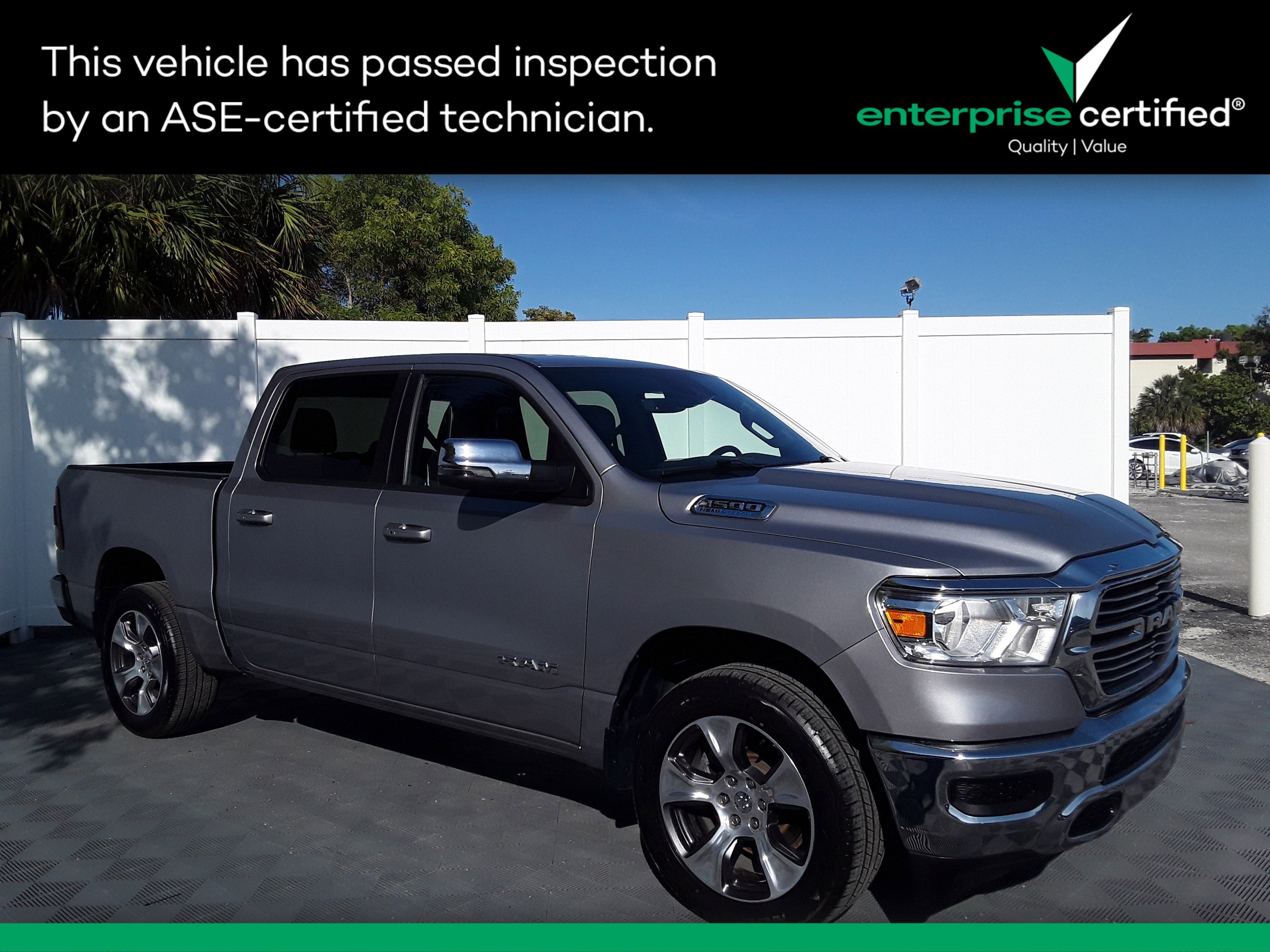 2024 Ram 1500 Laramie 4x2 Crew Cab 5'7