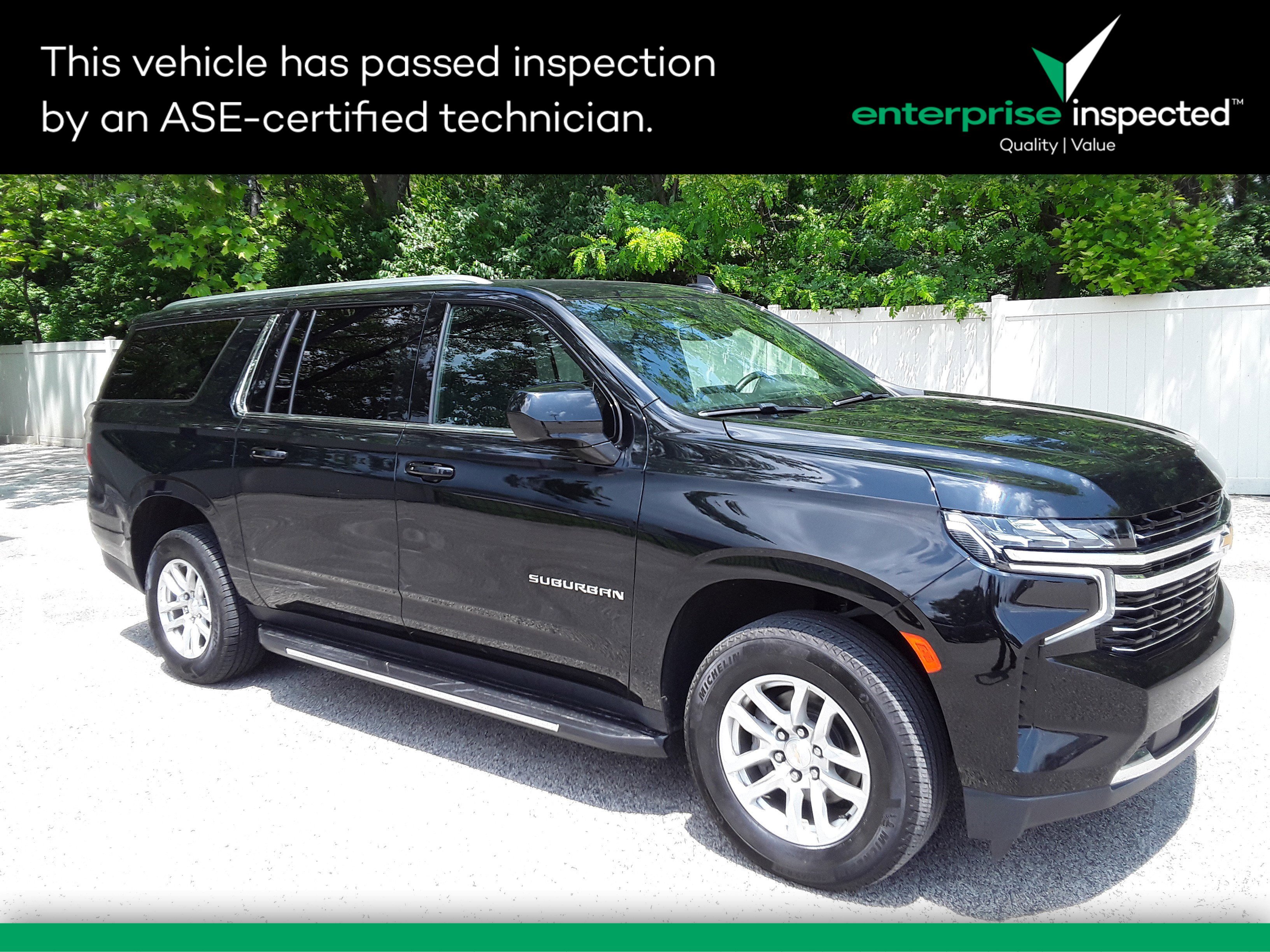 2023 Chevrolet Suburban 4WD 4dr LT