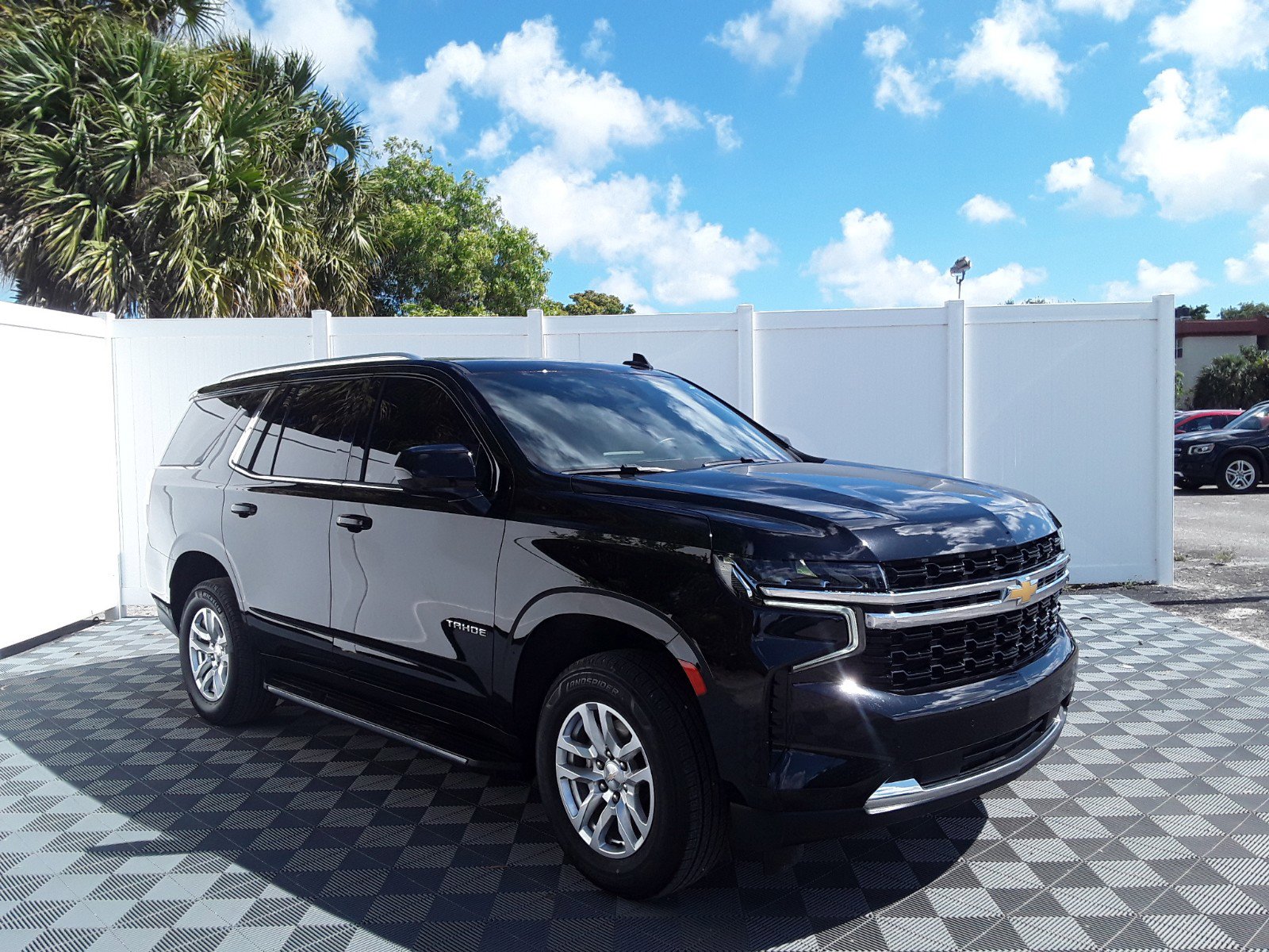 2023 Chevrolet Tahoe 2WD 4dr LS