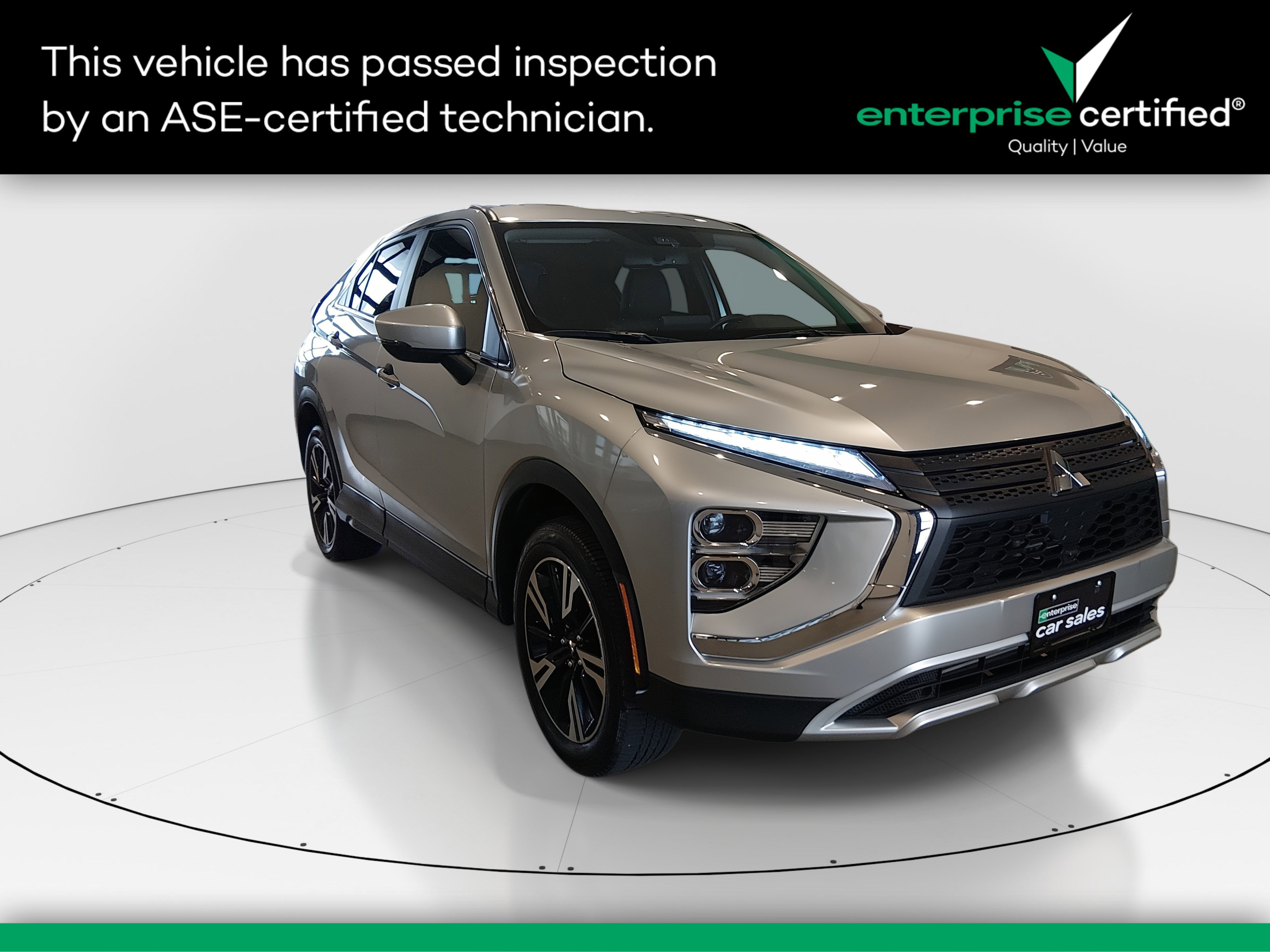 2024 Mitsubishi Eclipse Cross SE's photo