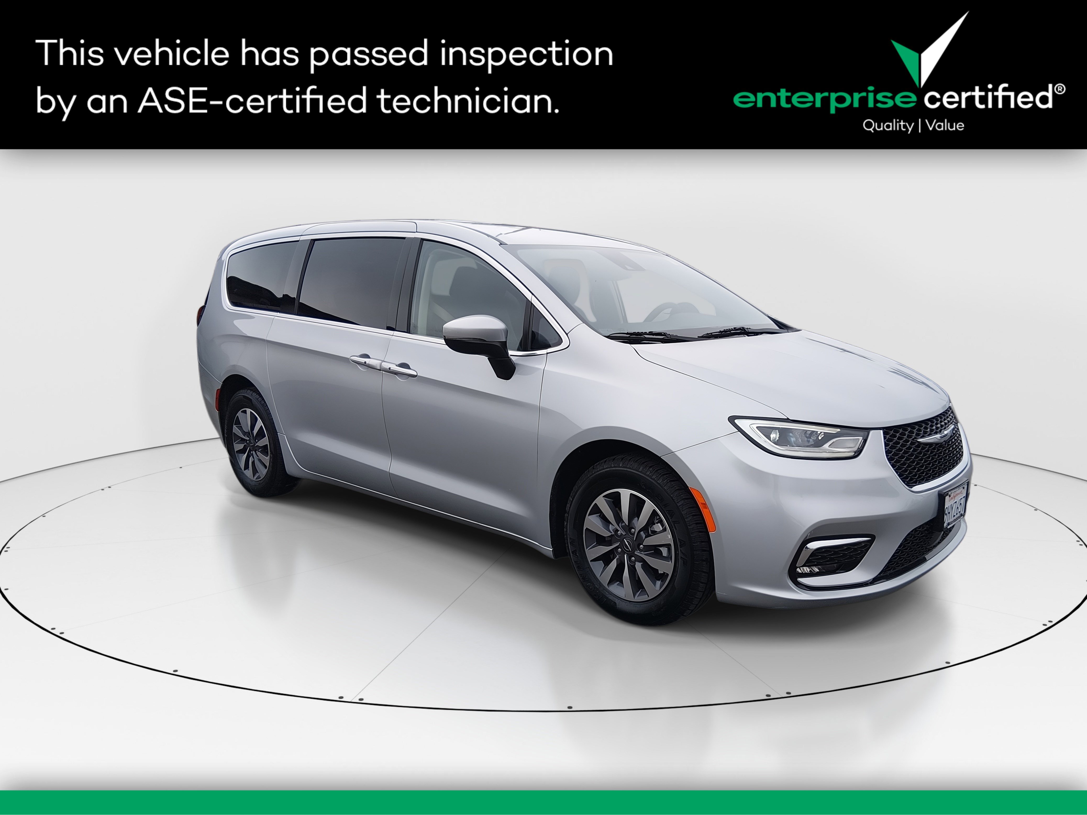 Used 2023 Chrysler Pacifica Hybrid Touring L FWD