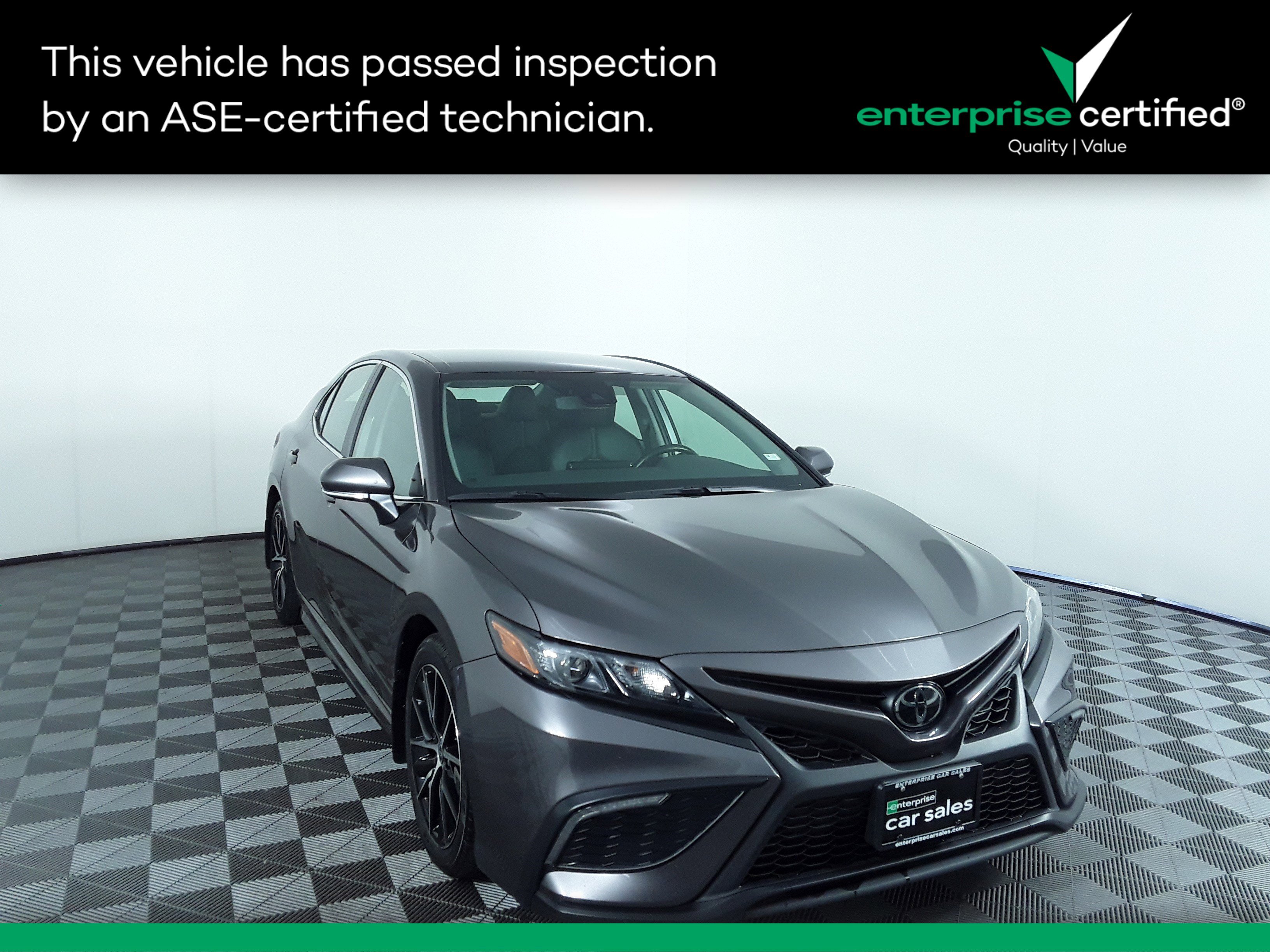 2023 Toyota Camry SE Auto