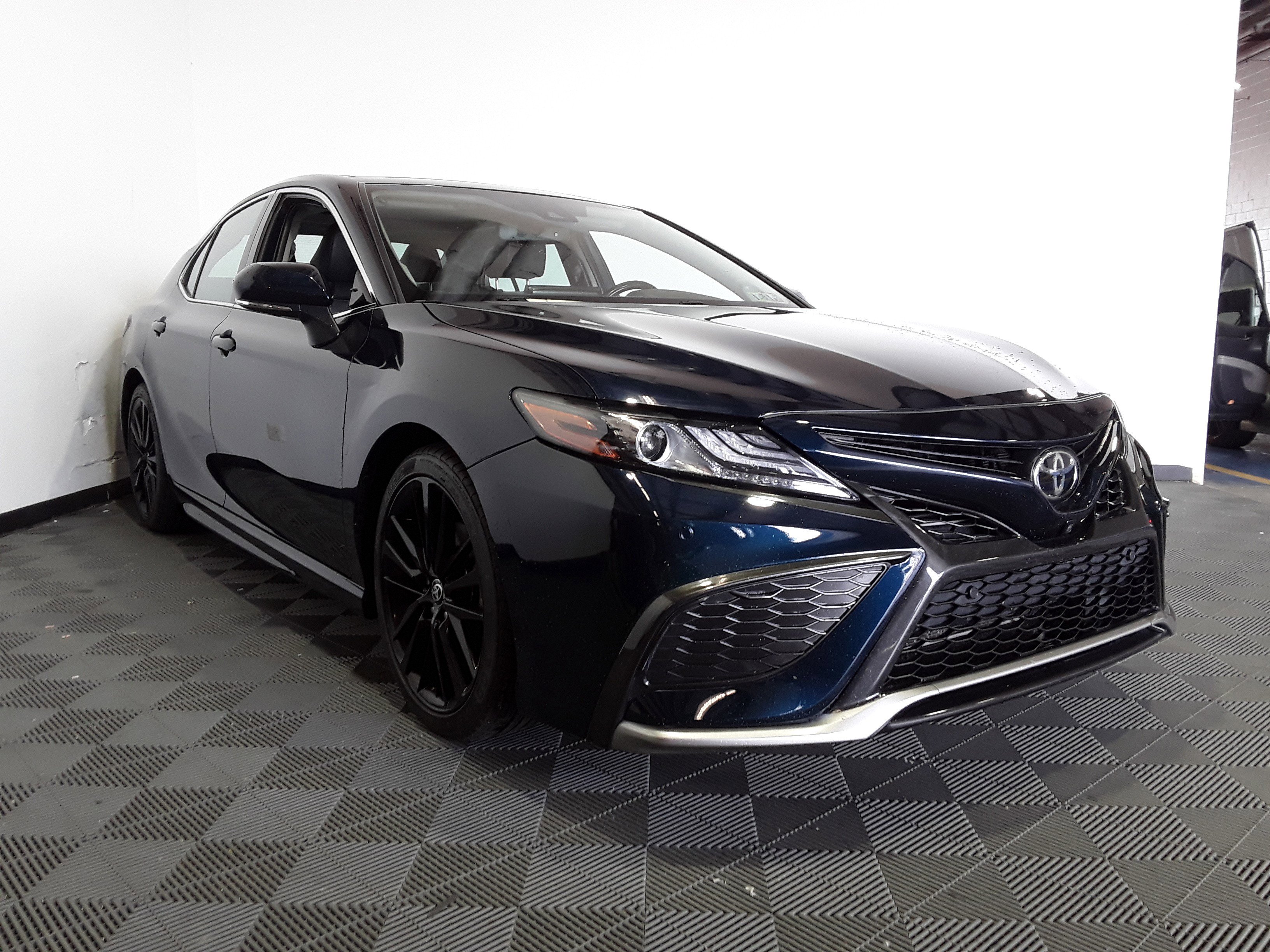 2021 Toyota Camry XSE Auto