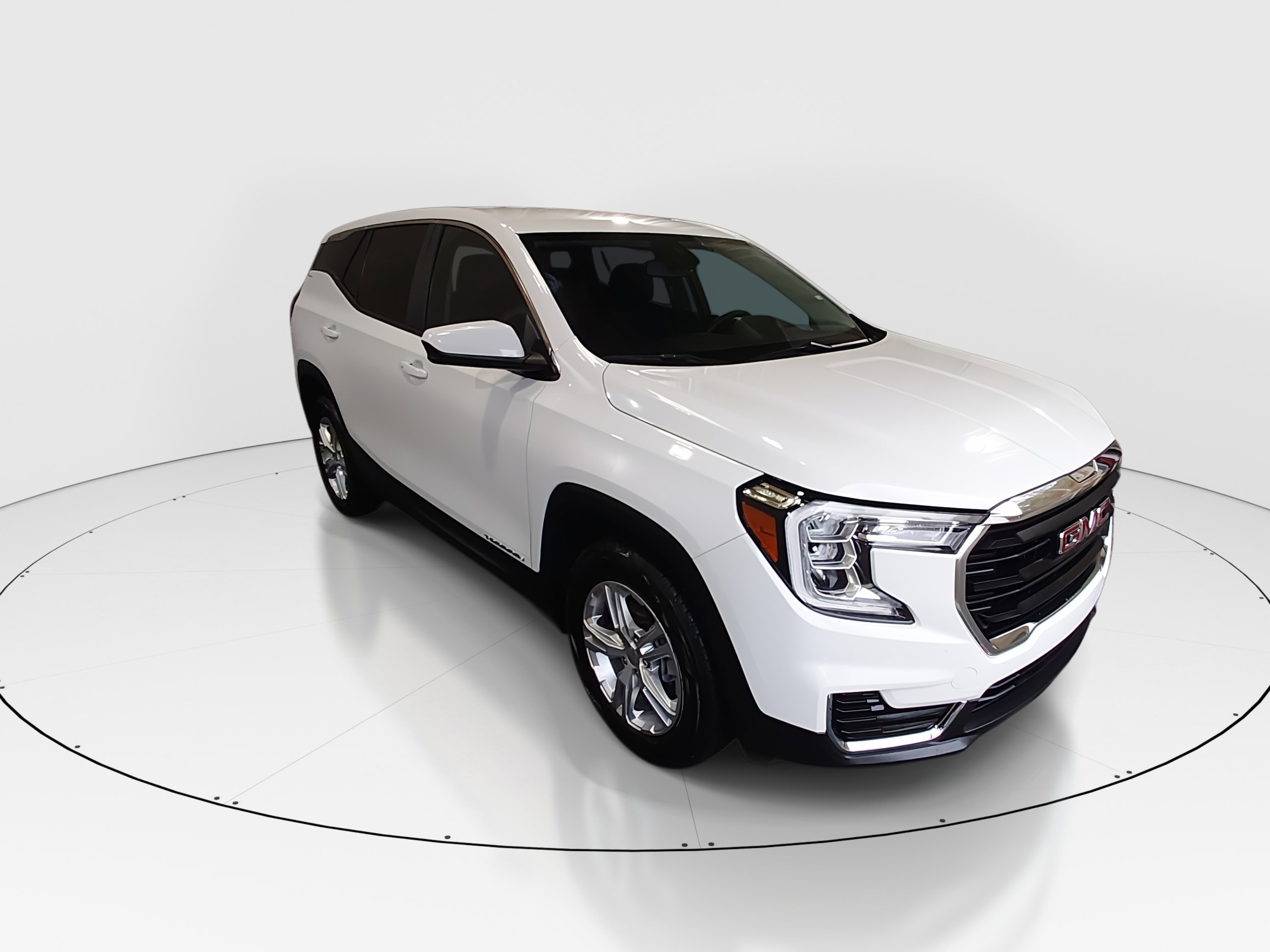 2024 GMC Terrain SLE's photo