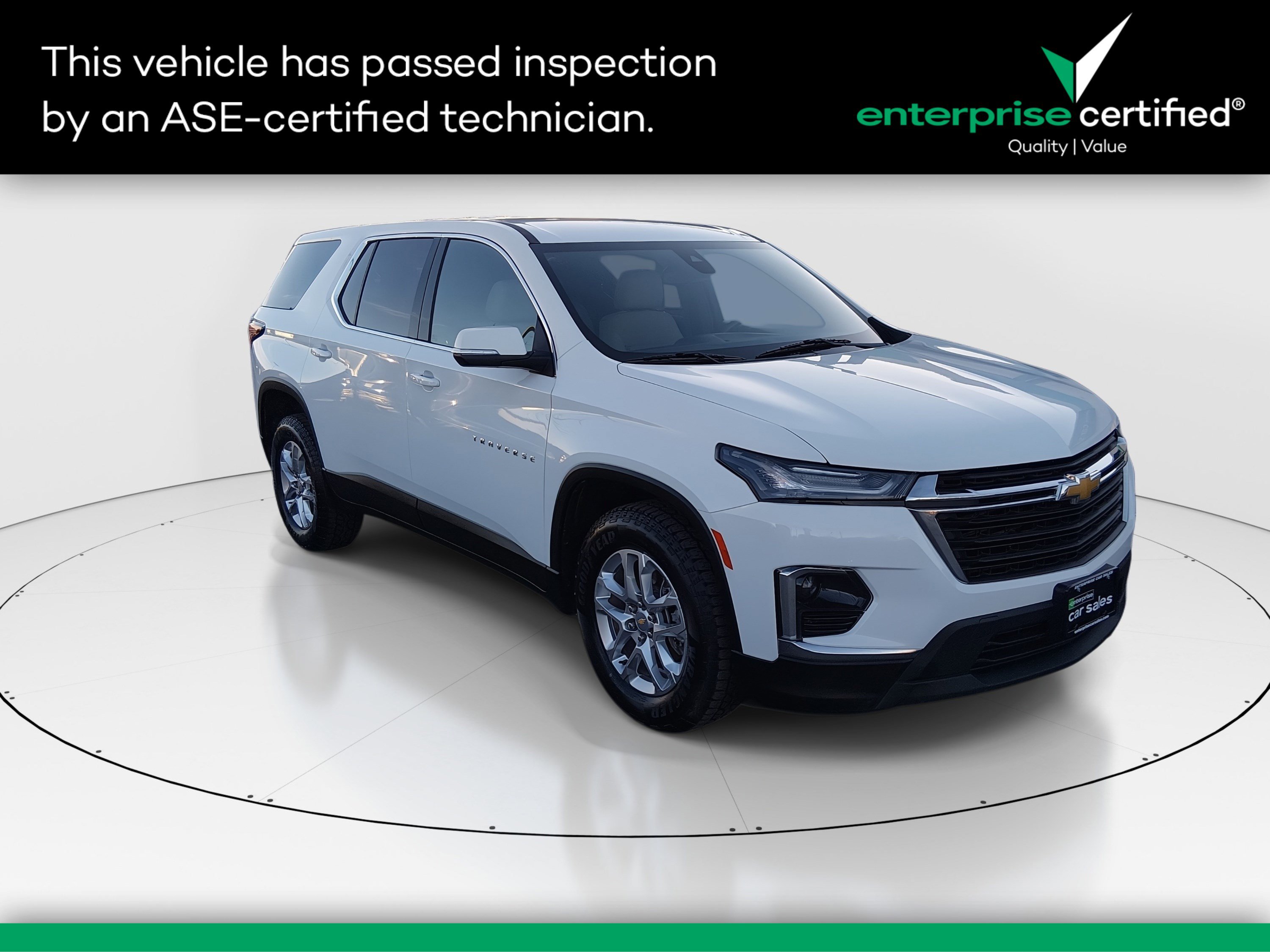 2022 Chevrolet Traverse LS's photo