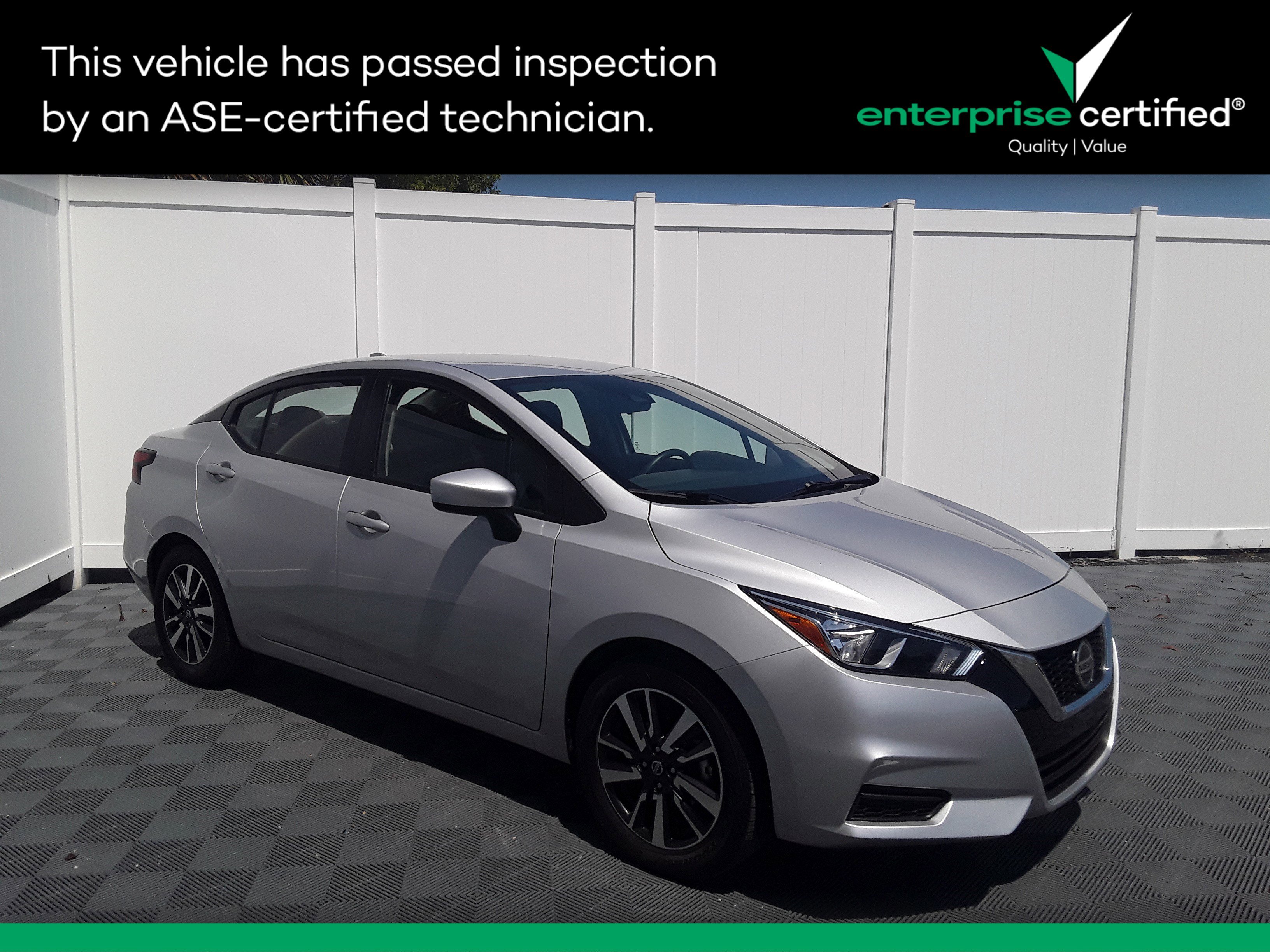 2022 Nissan Versa SV CVT