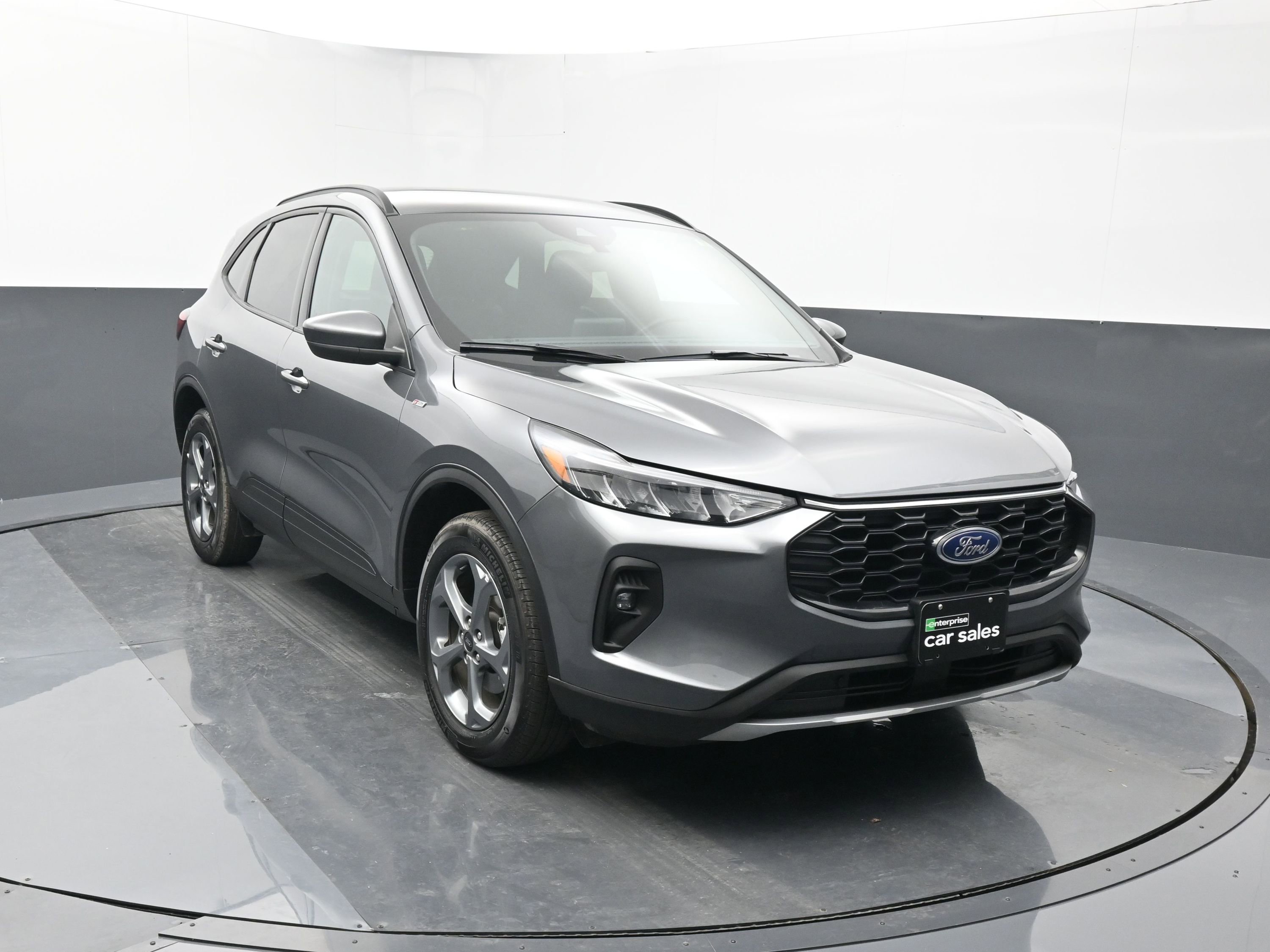 2025 Ford Escape ST-Line Select's photo