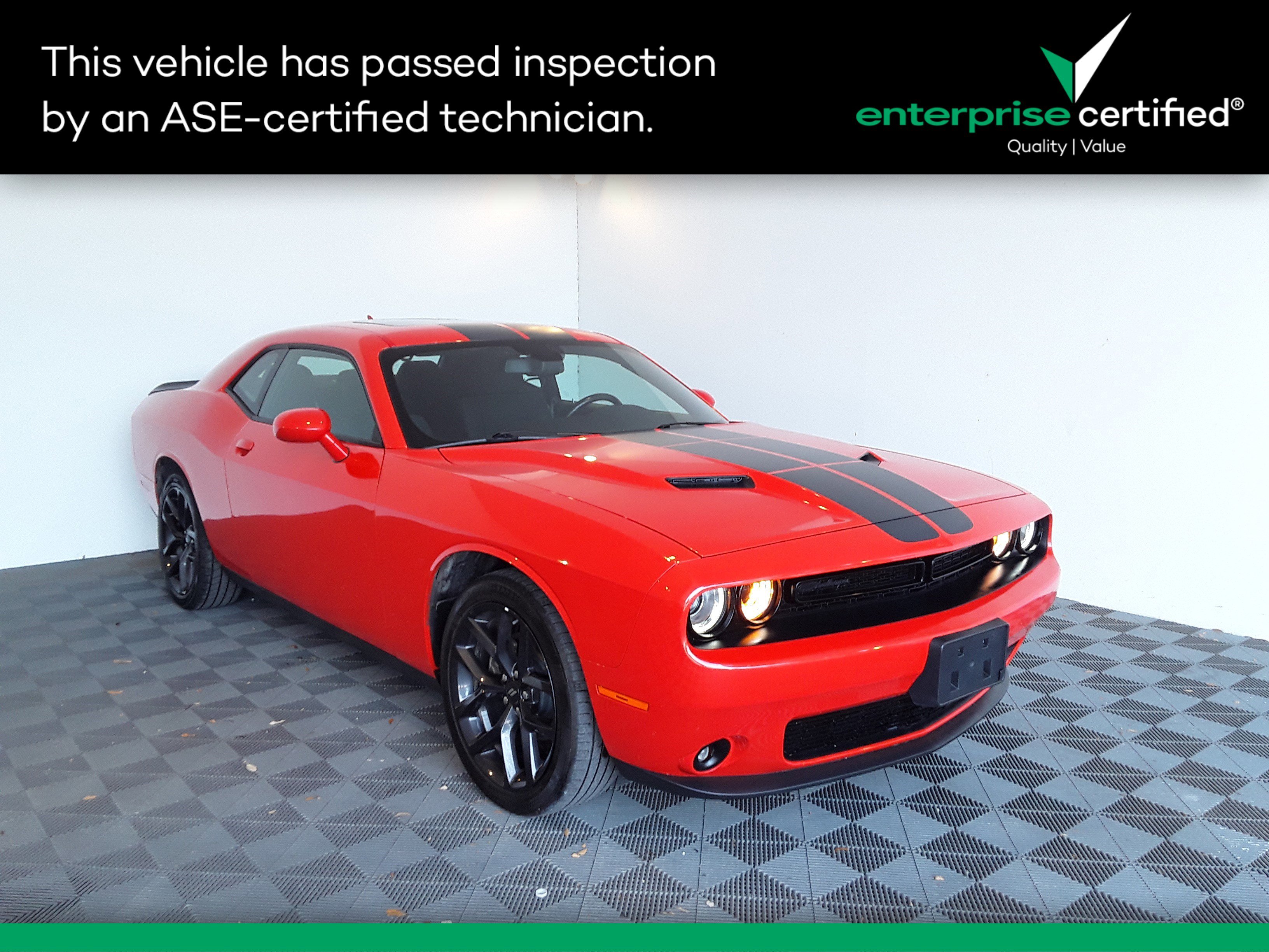 2022 Dodge Challenger SXT RWD