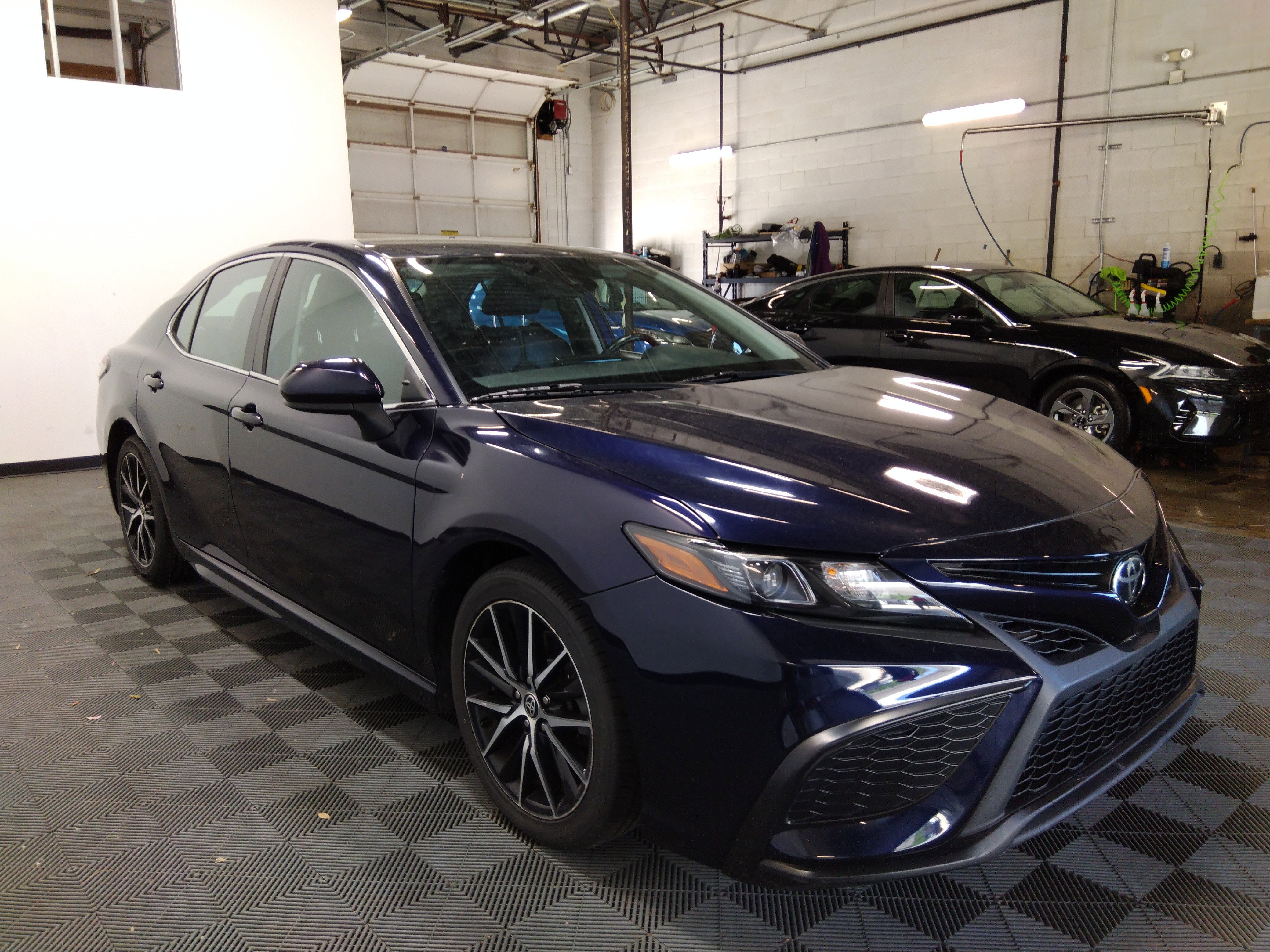 2021 Toyota Camry SE Auto