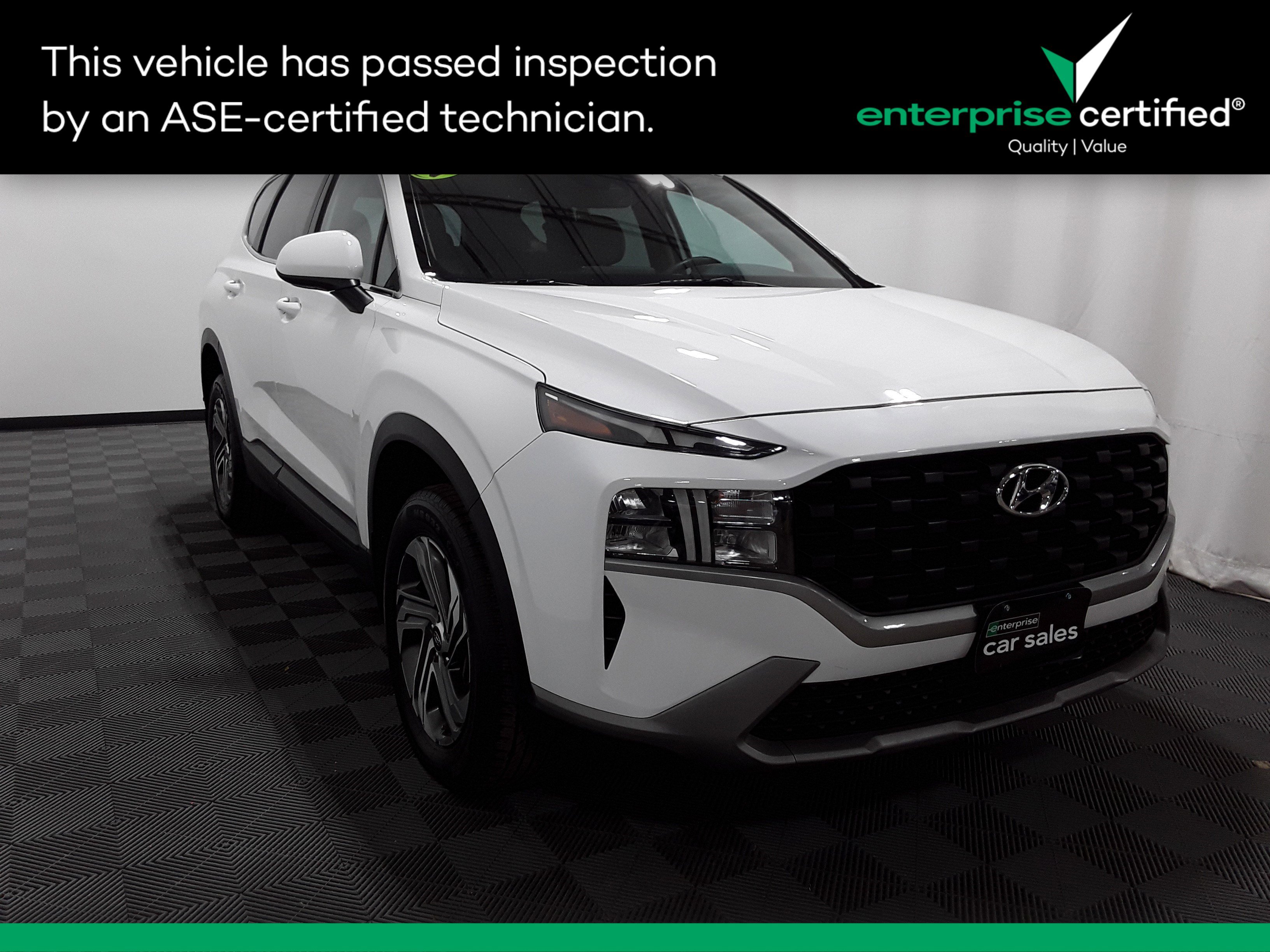 2023 Hyundai Santa Fe SE's photo