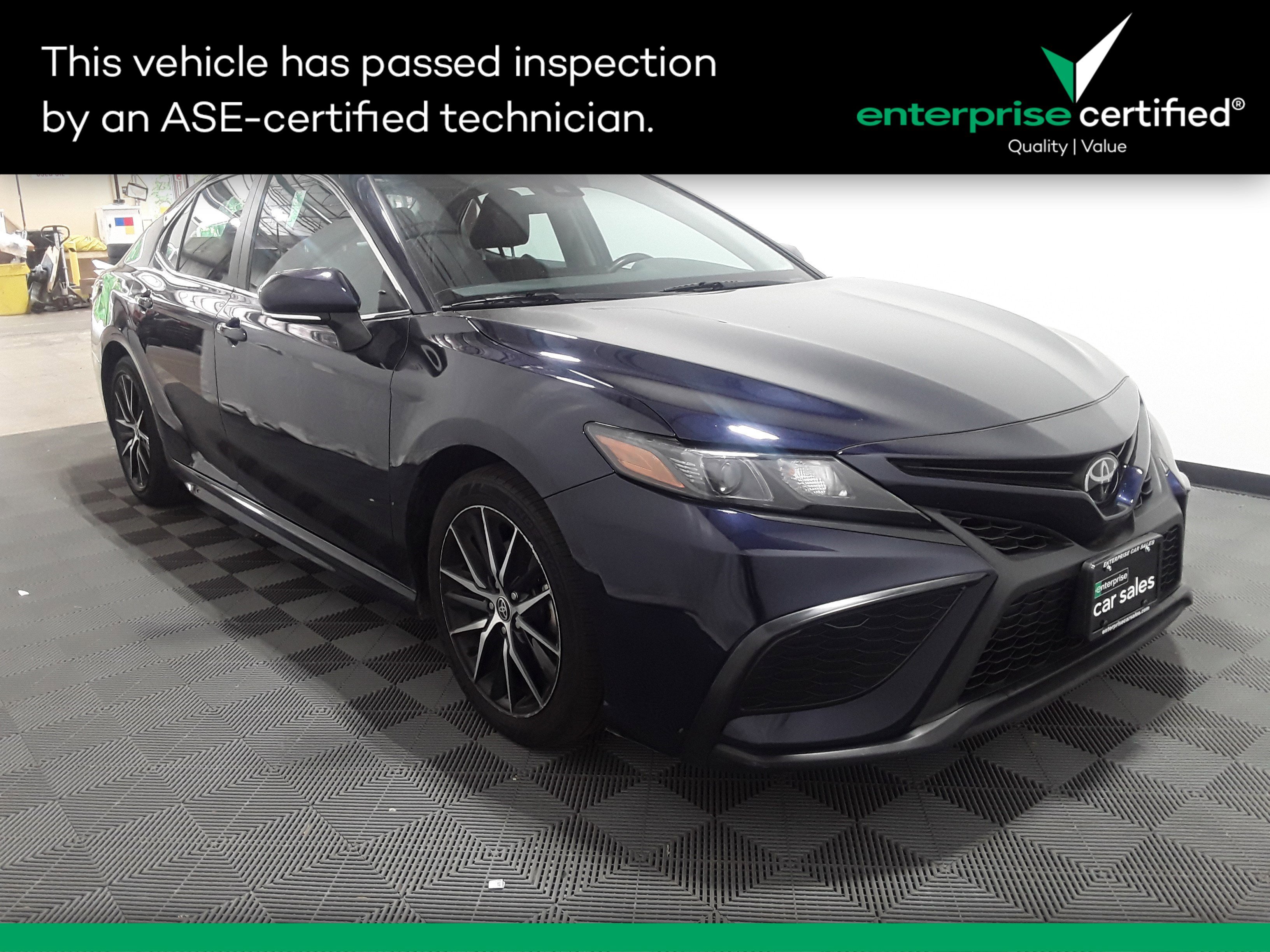 2022 Toyota Camry SE Auto