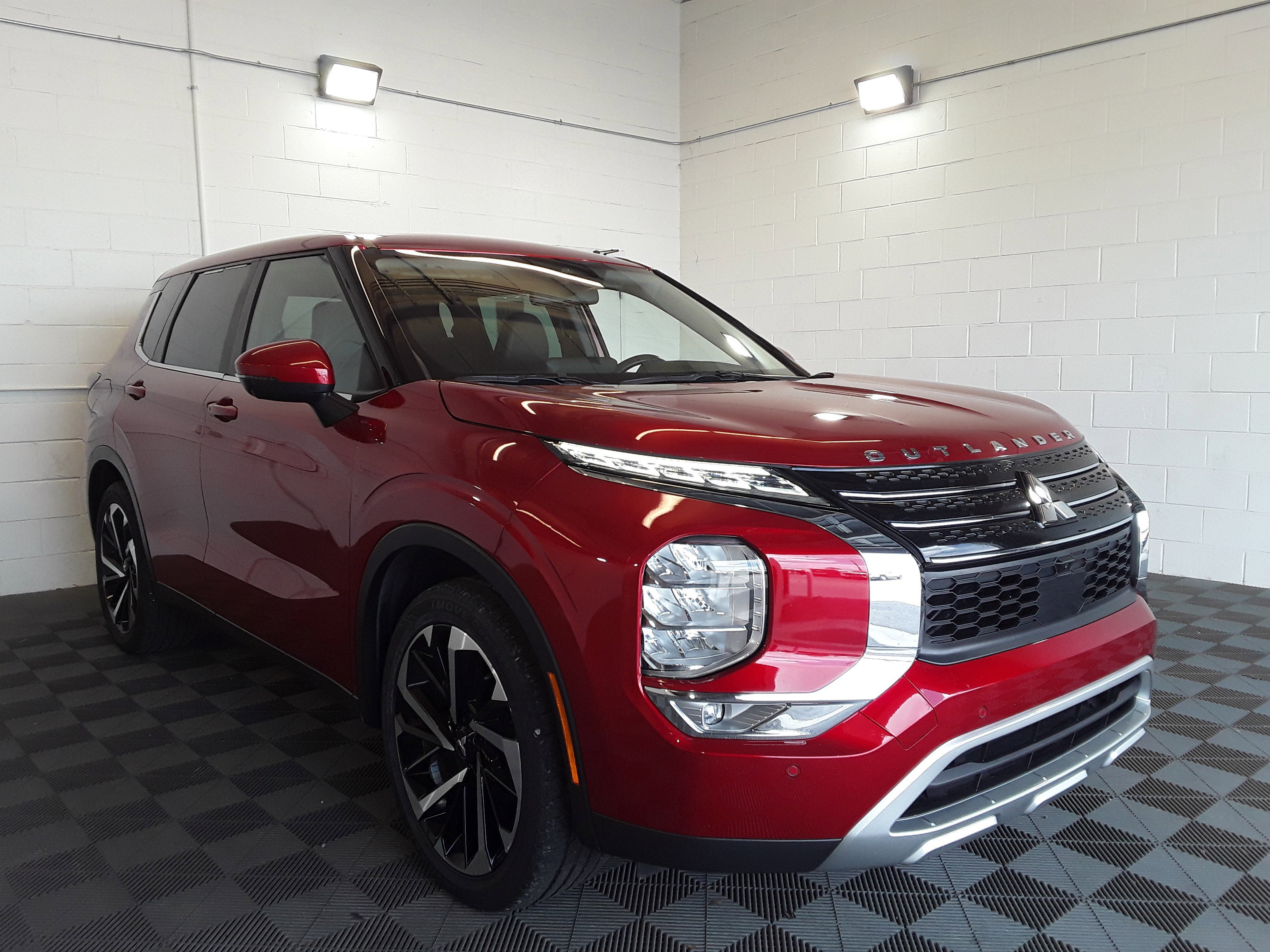 2023 Mitsubishi Outlander
