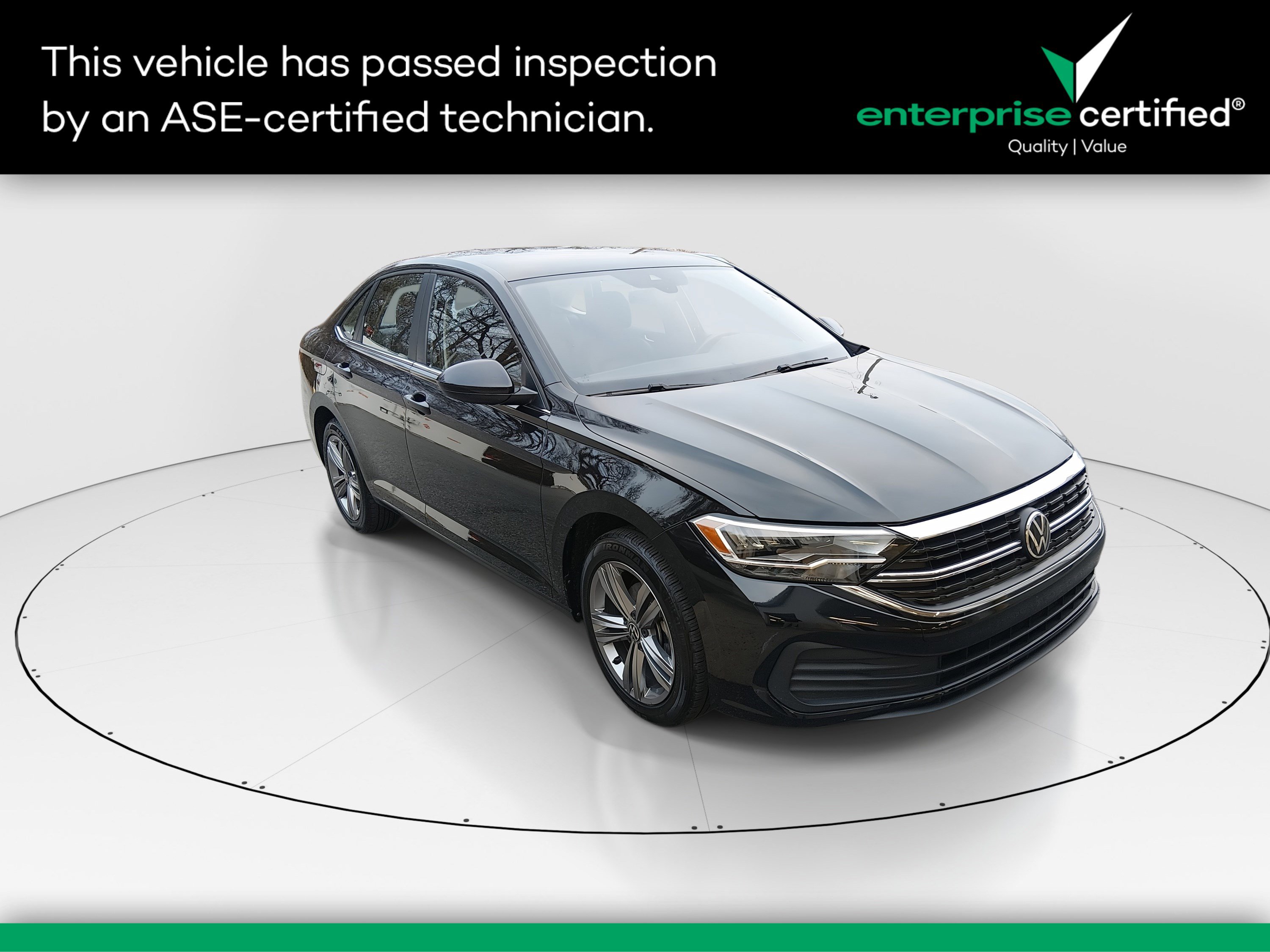 2024 Volkswagen Jetta SE's photo