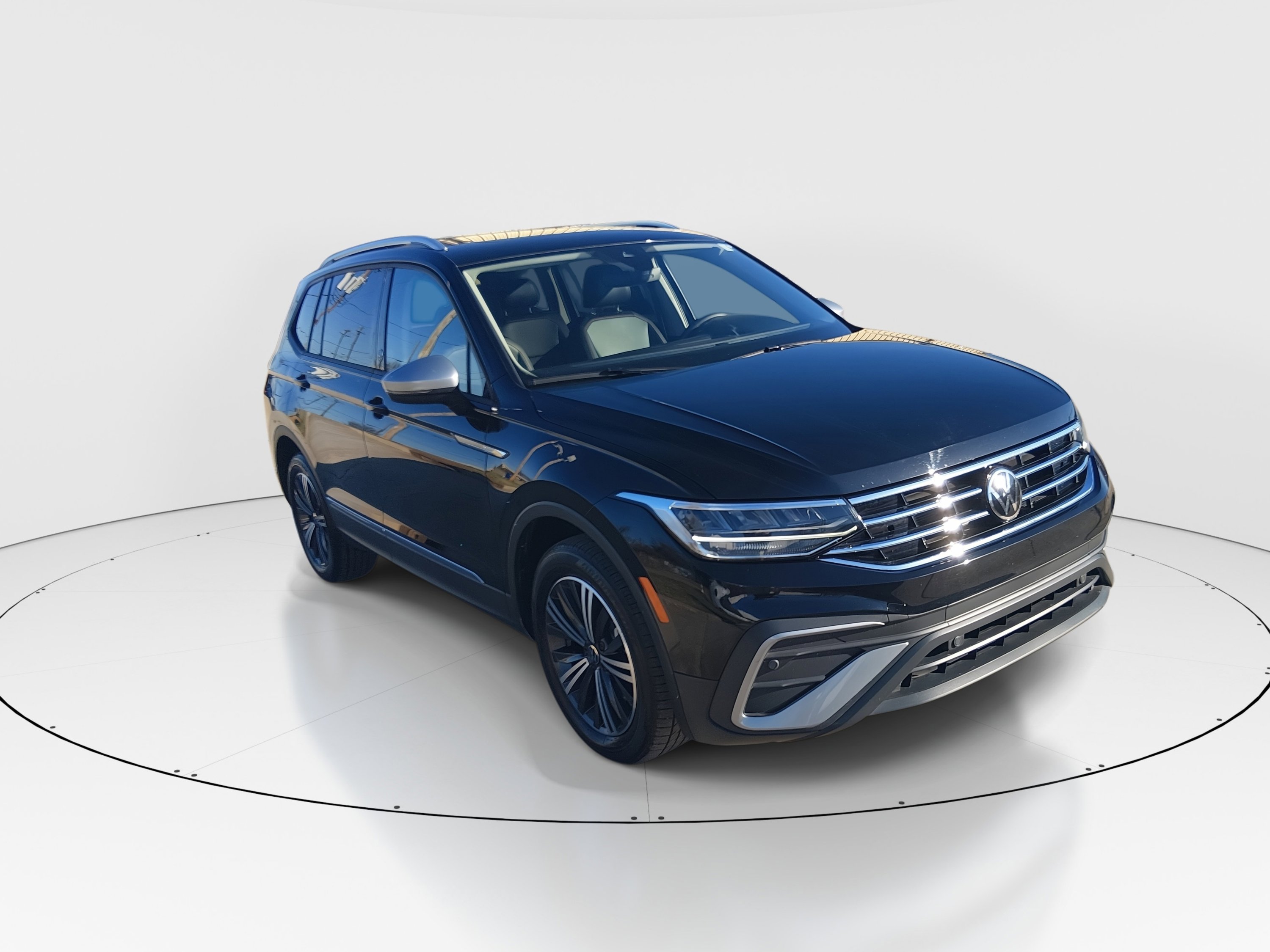2024 Volkswagen Tiguan Wolfsburg Edition's photo