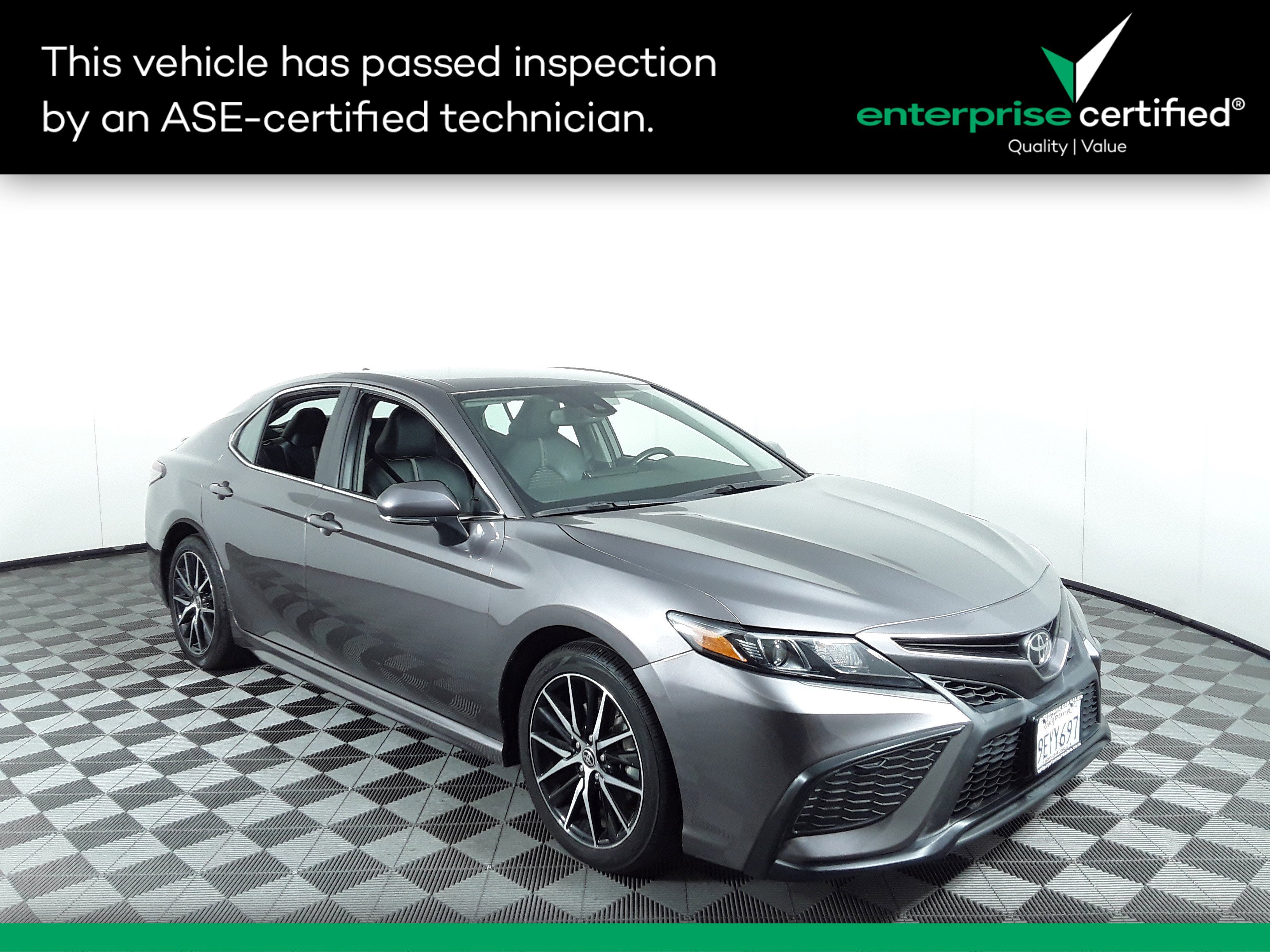 2023 Toyota Camry SE Auto