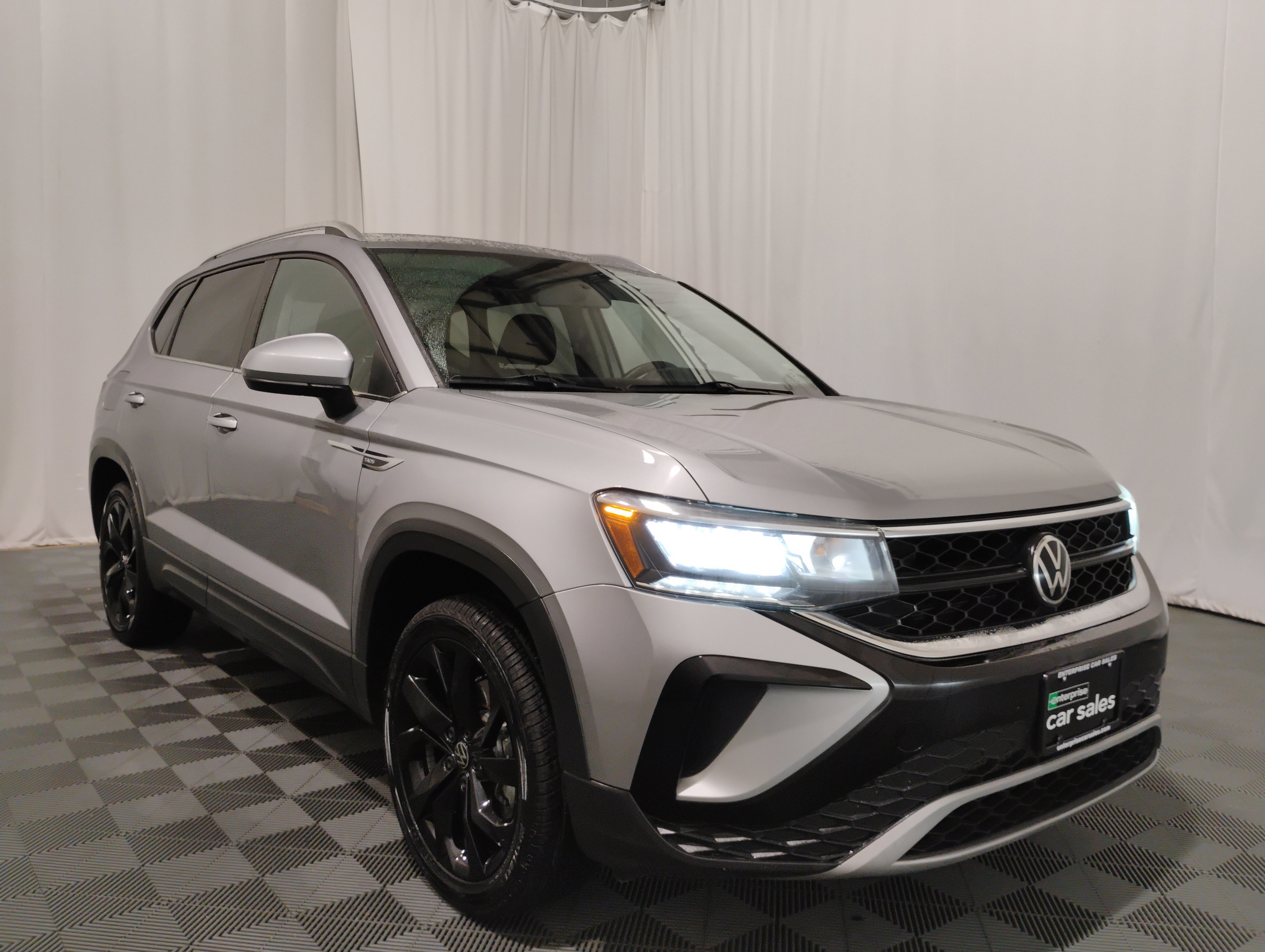 2022 Volkswagen Taos SE FWD
