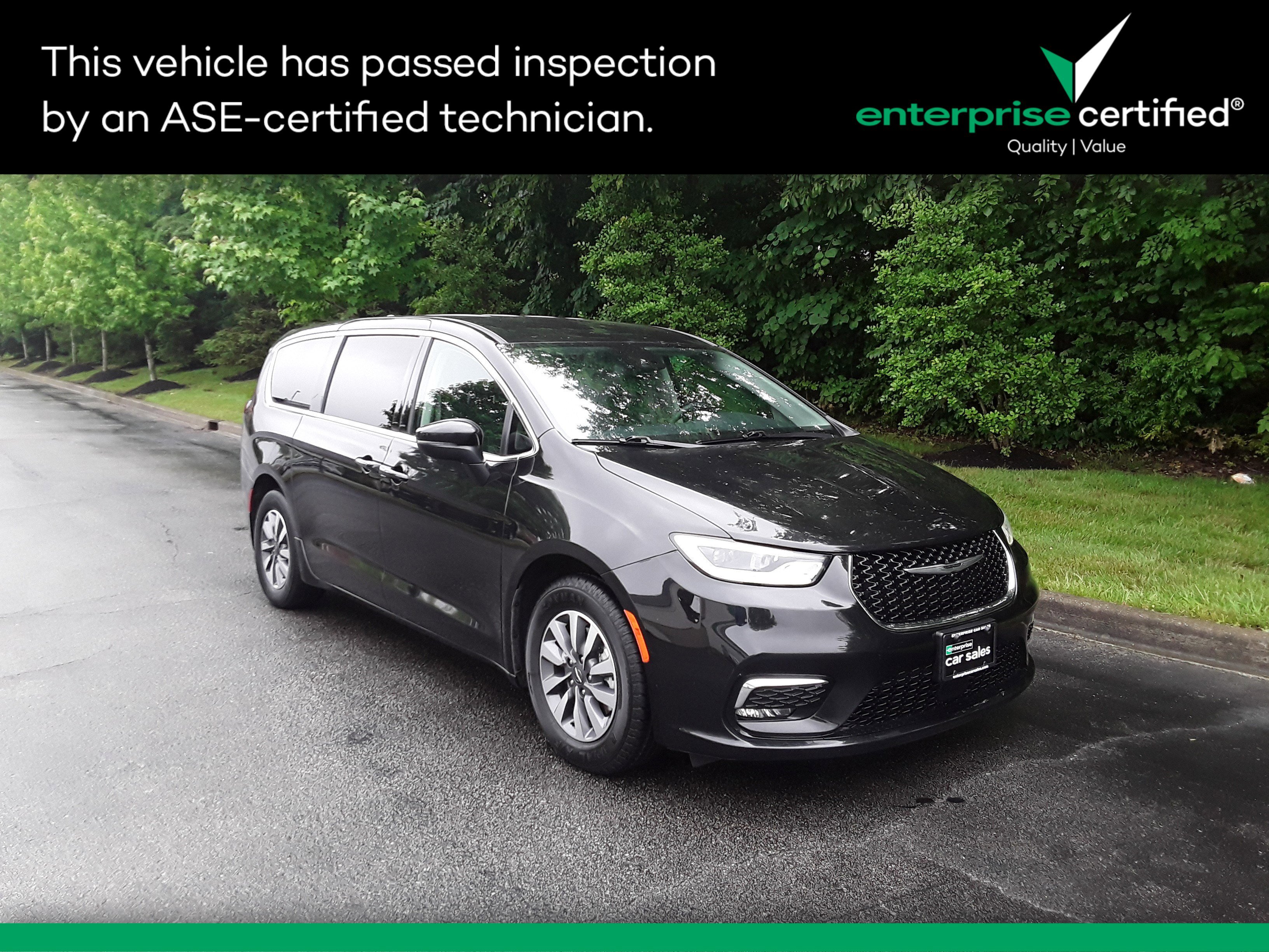 Used 2023 Chrysler Pacifica Hybrid Touring L FWD