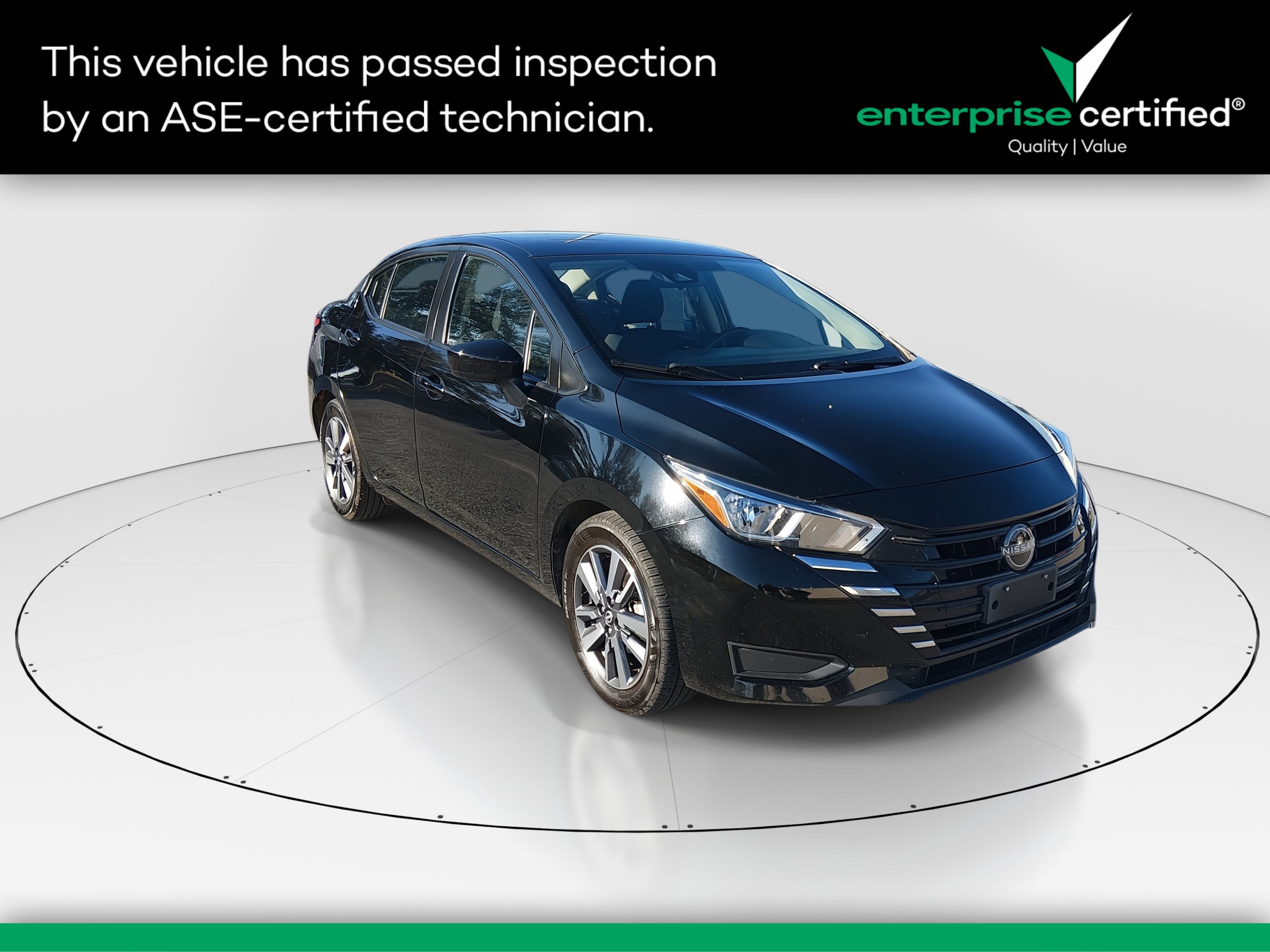 2023 Nissan Versa Sedan SV's photo