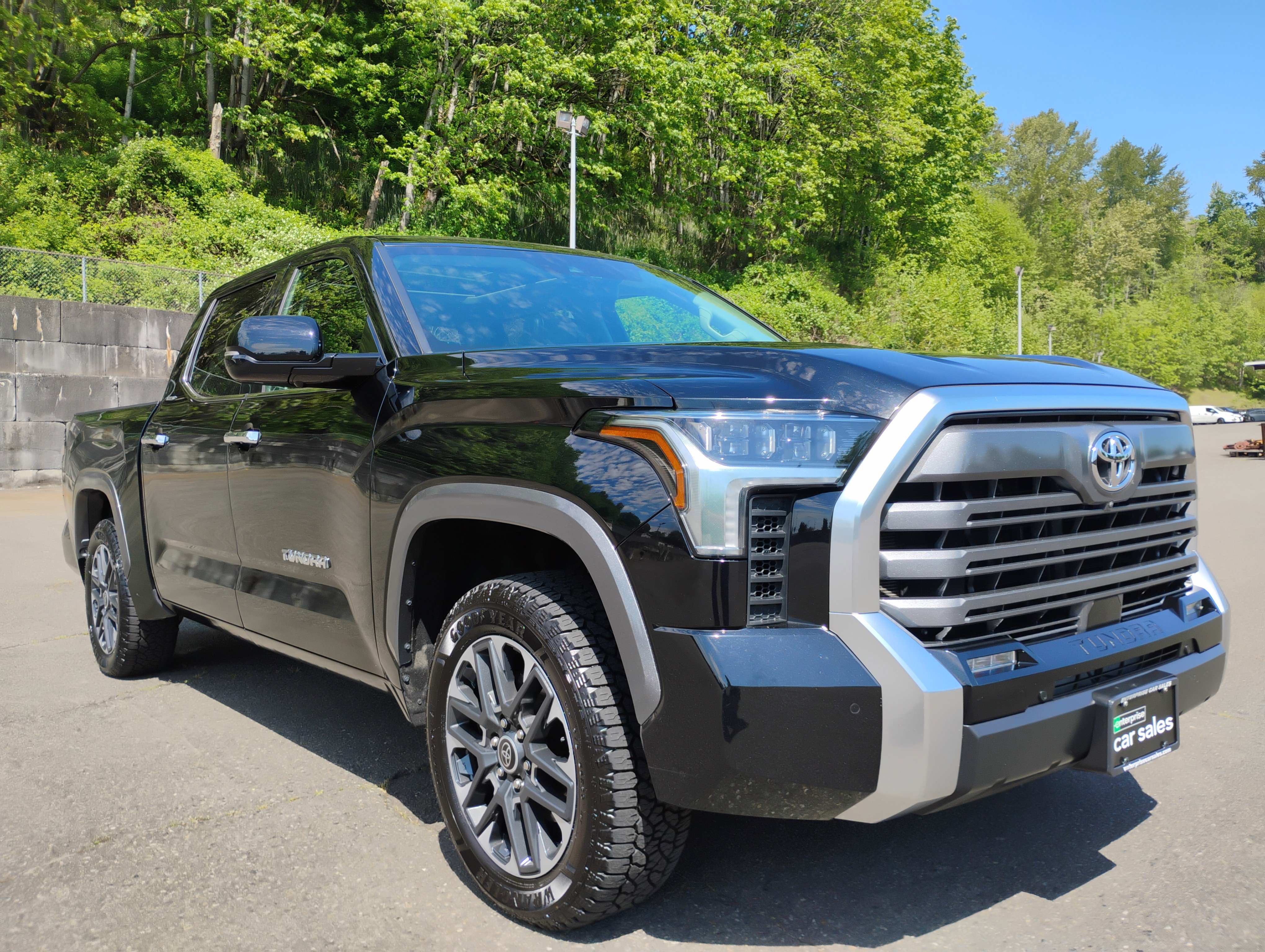 2023 Toyota Tundra 4WD Limited CrewMax 5.5' Bed
