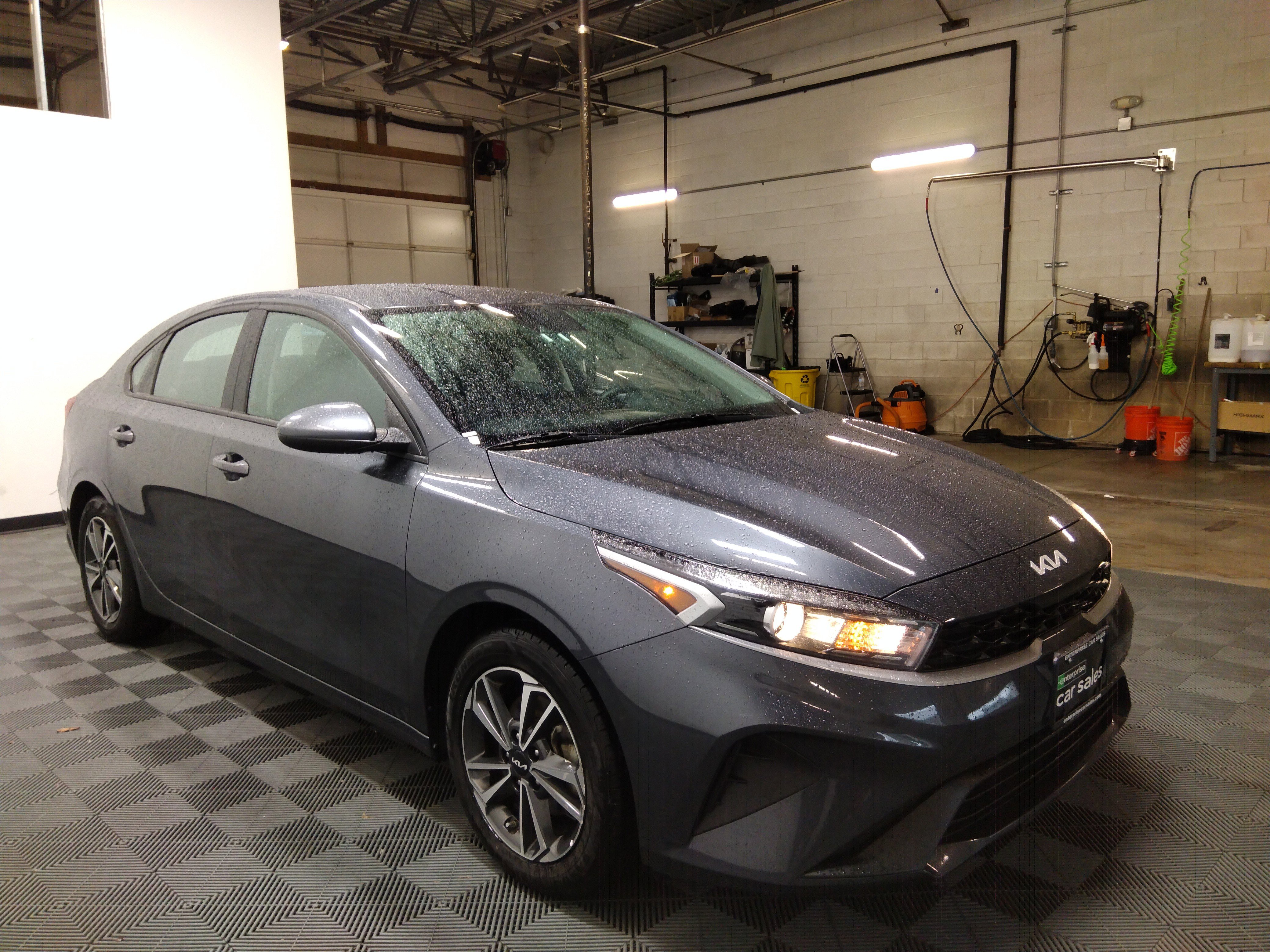 2023 Kia Forte LXS IVT