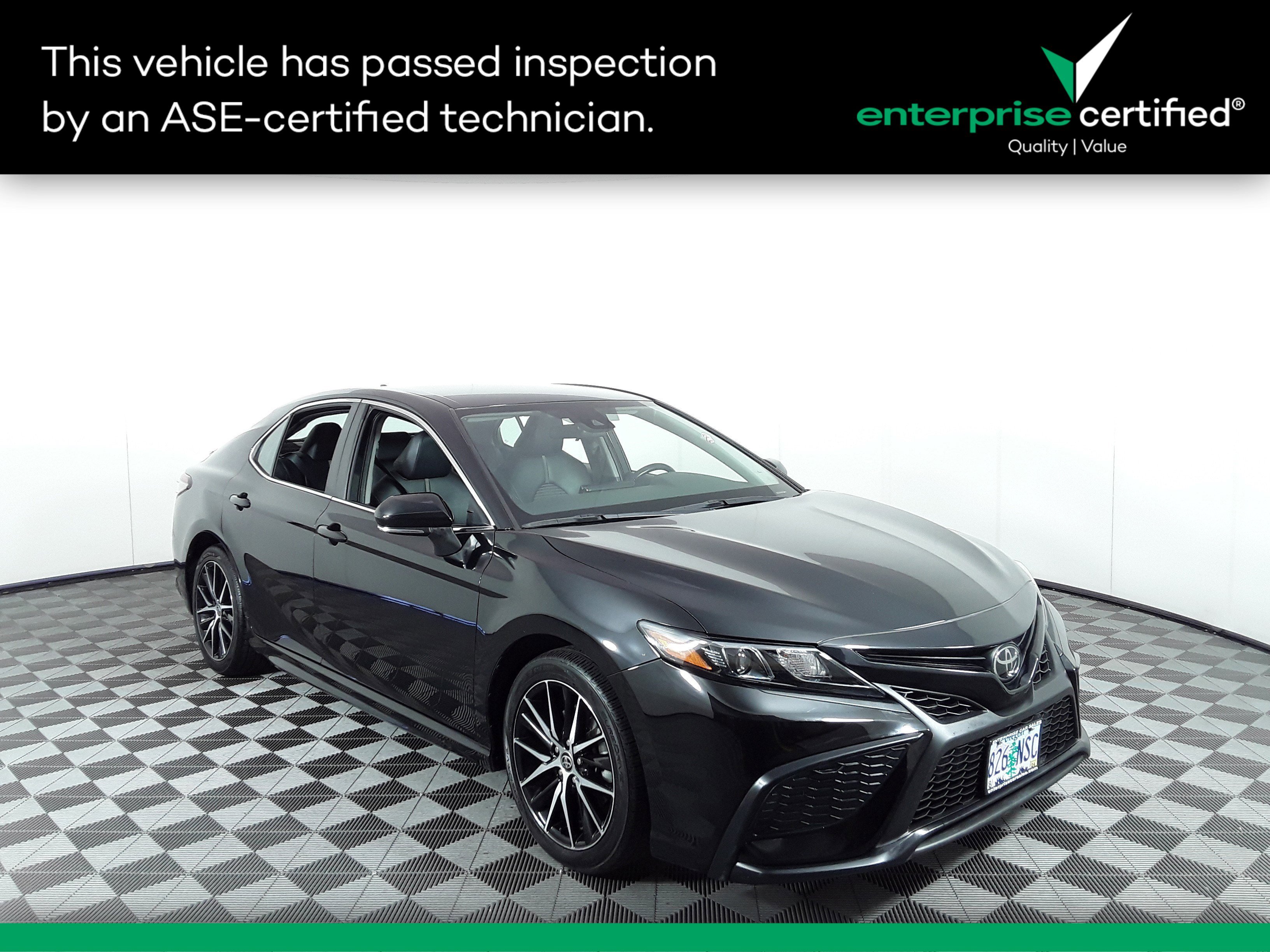 2022 Toyota Camry SE Auto