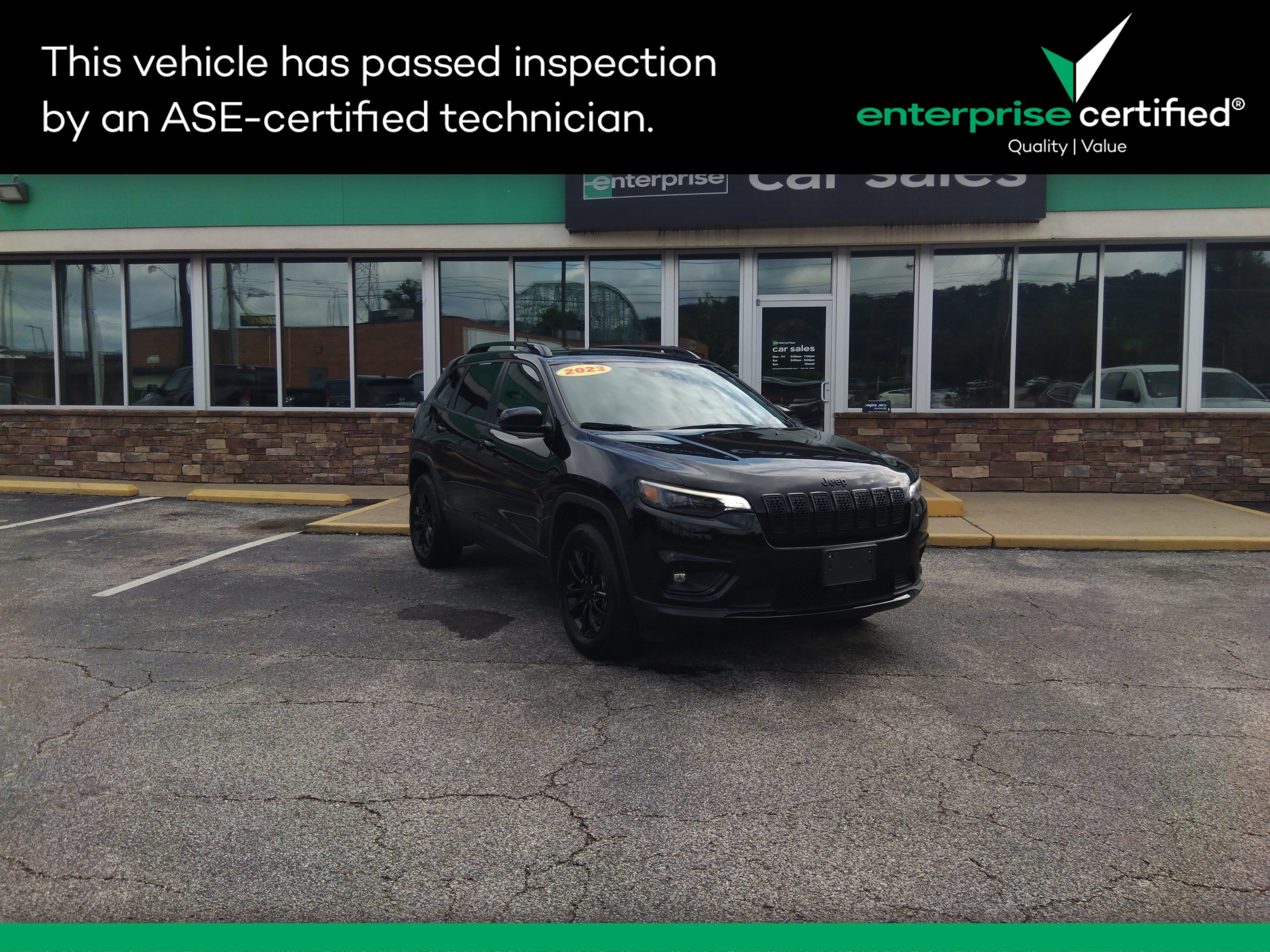 Used 2023 Jeep Cherokee Altitude Lux 4x4