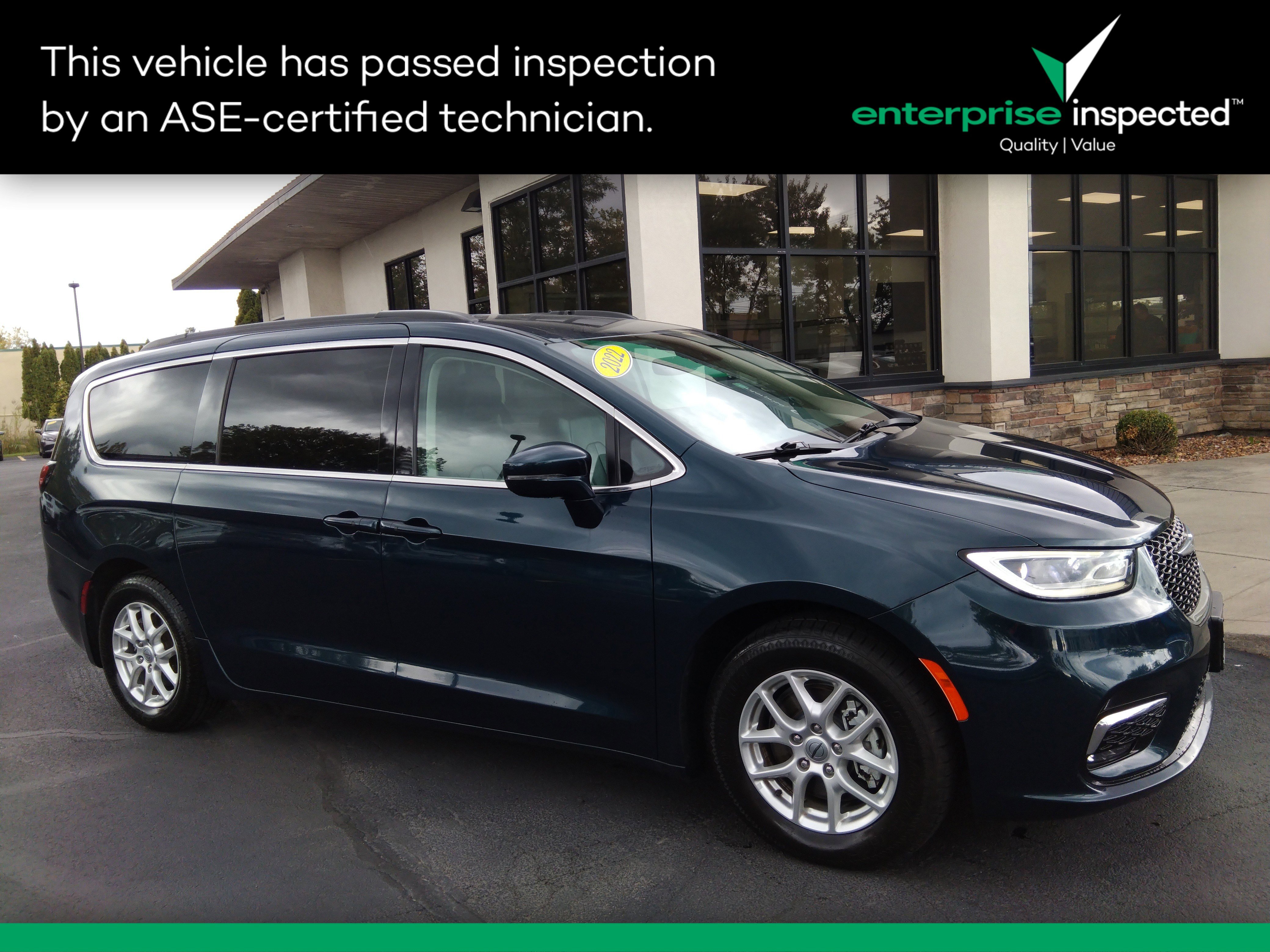 Used 2022 Chrysler Pacifica Touring L FWD