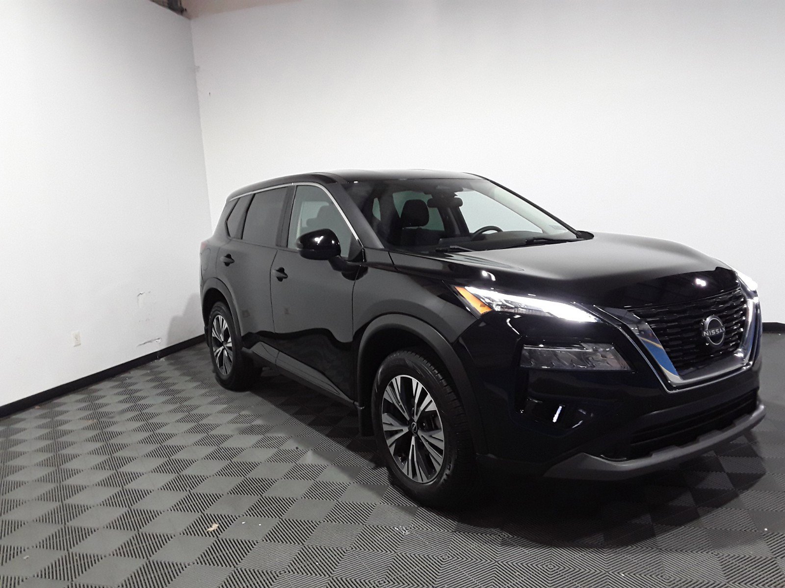 2023 Nissan Rogue FWD SV