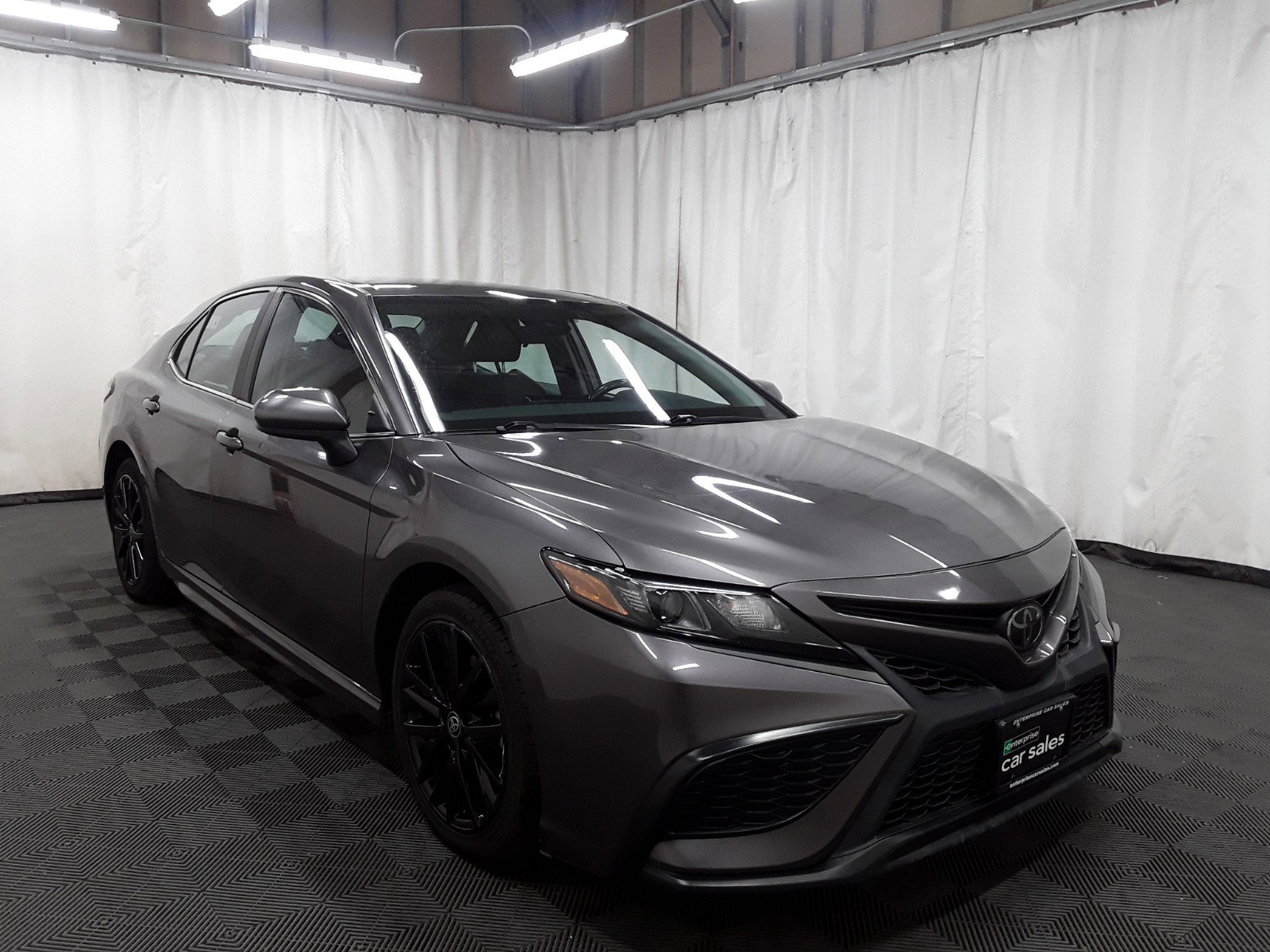 2021 Toyota Camry SE Auto