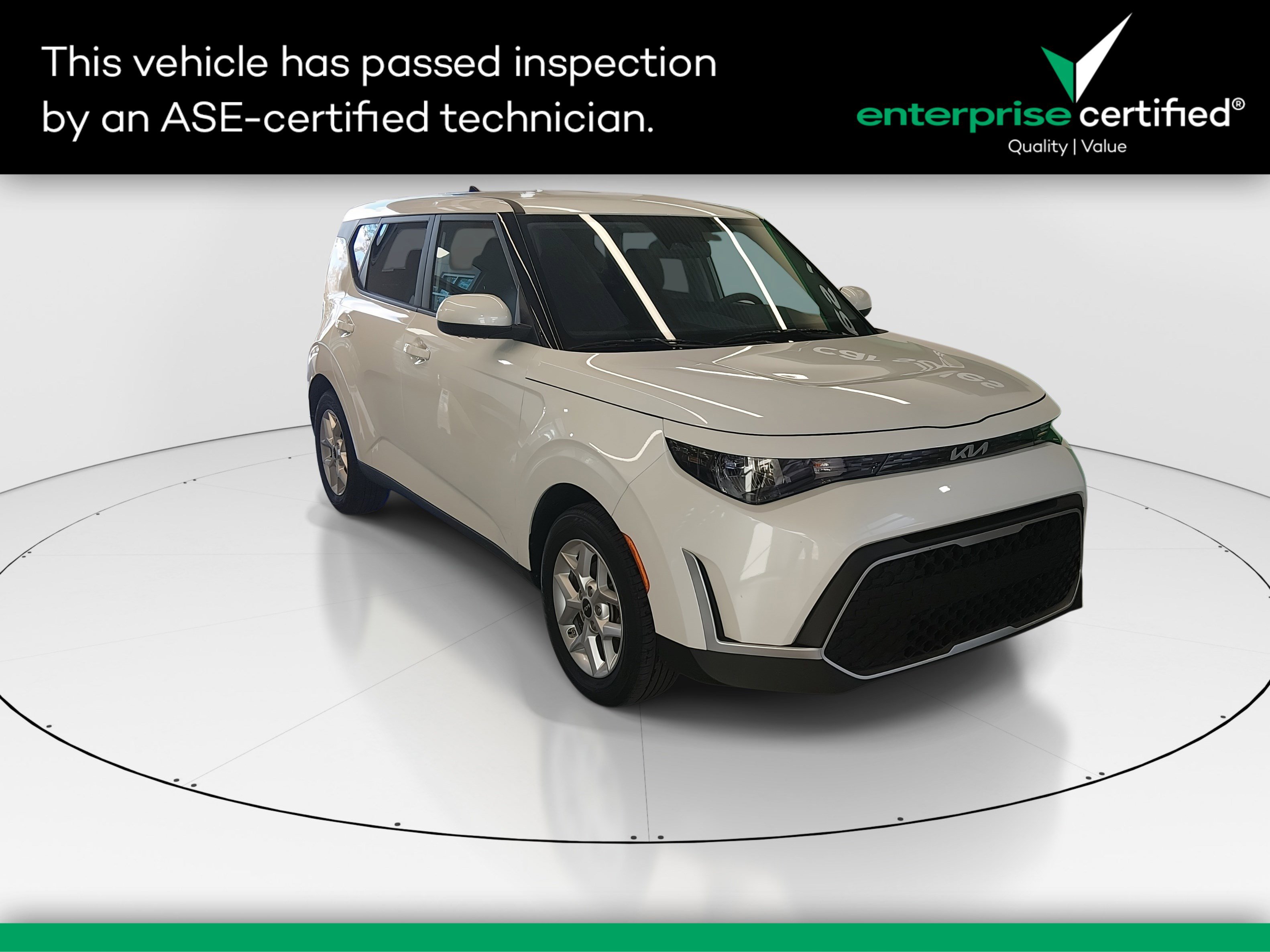 2025 Kia Soul LX's photo